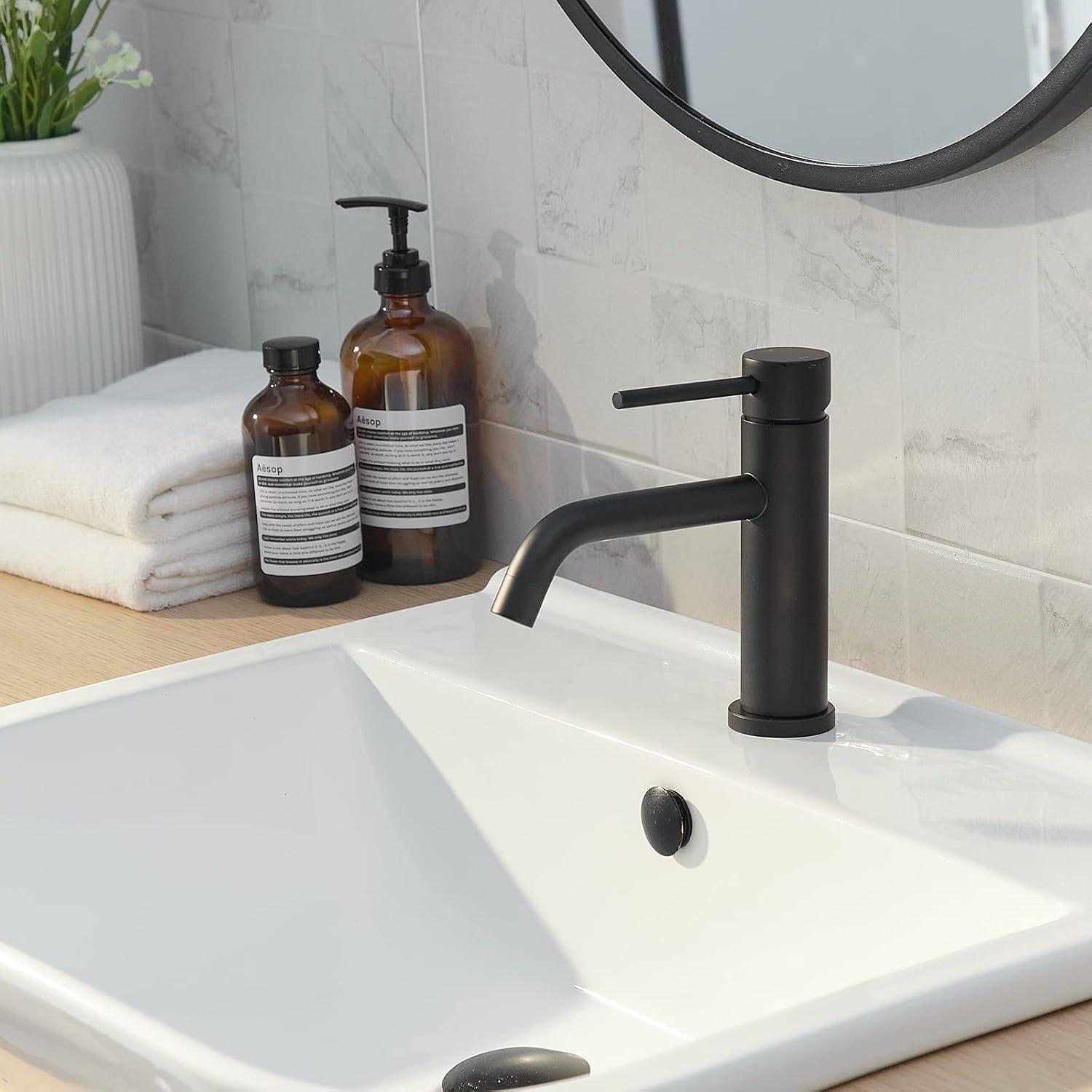 Matte Black Bathroom Faucet Black Bathroom Sink Faucet Single Handle Black Bathroom Faucet Modern Single Hole Faucet Bathroom with Pop-up Sink Drain Stopper & Deck Plate 1 or 3 Hole Bathroom Faucet