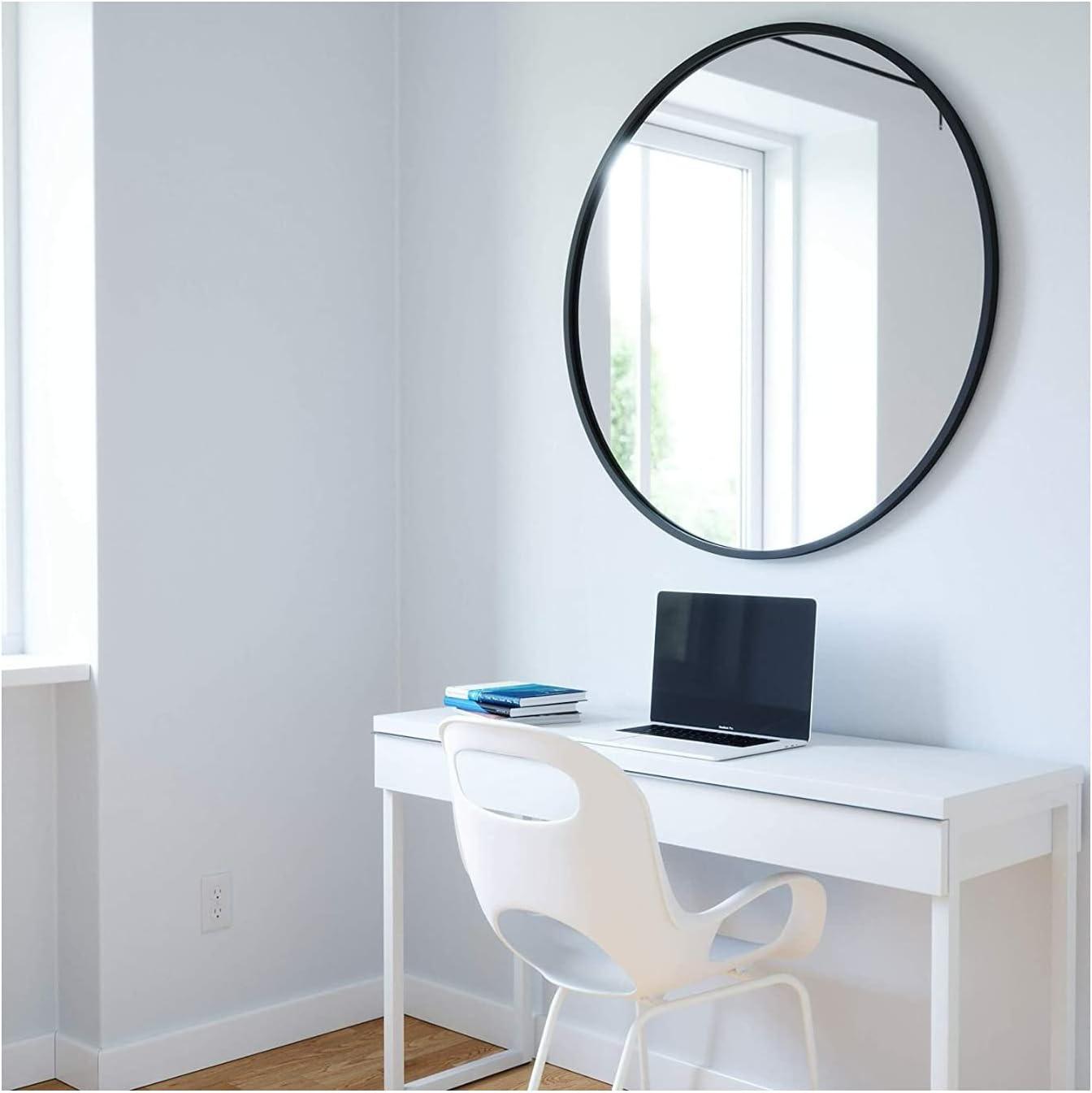 Hub Rubber Round Wall Mirror