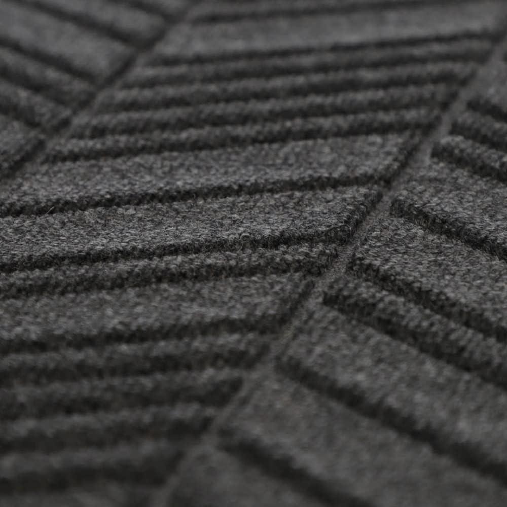 Graphite Recycled Polyester Chevron Doormat 21.5 x 35 Inches