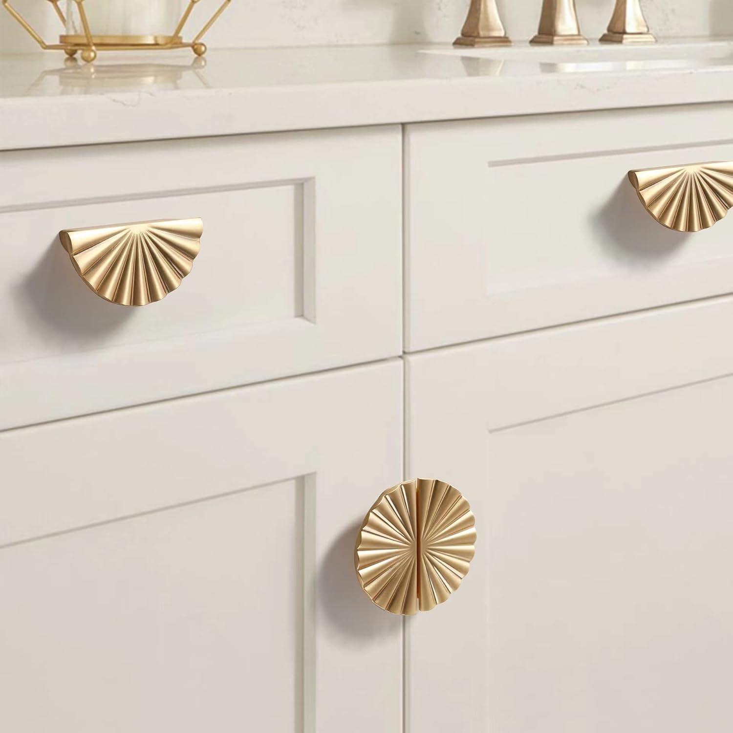 2 Pack Gold Cabinet knobs Kitchen Cabinet Pulls with Vintage Cupboard Drawers Hardware Dresser Drawer Handles Kitchen Cabinet Handles (Single Hole, 2 Pack, Brushed Gold)