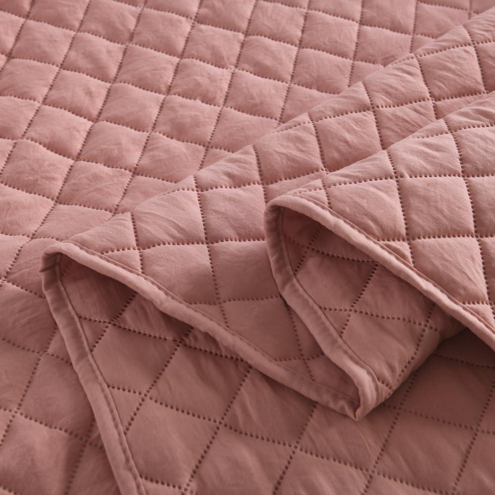 Queen Pink Diamond Pattern Microfiber Bed in a Bag Set