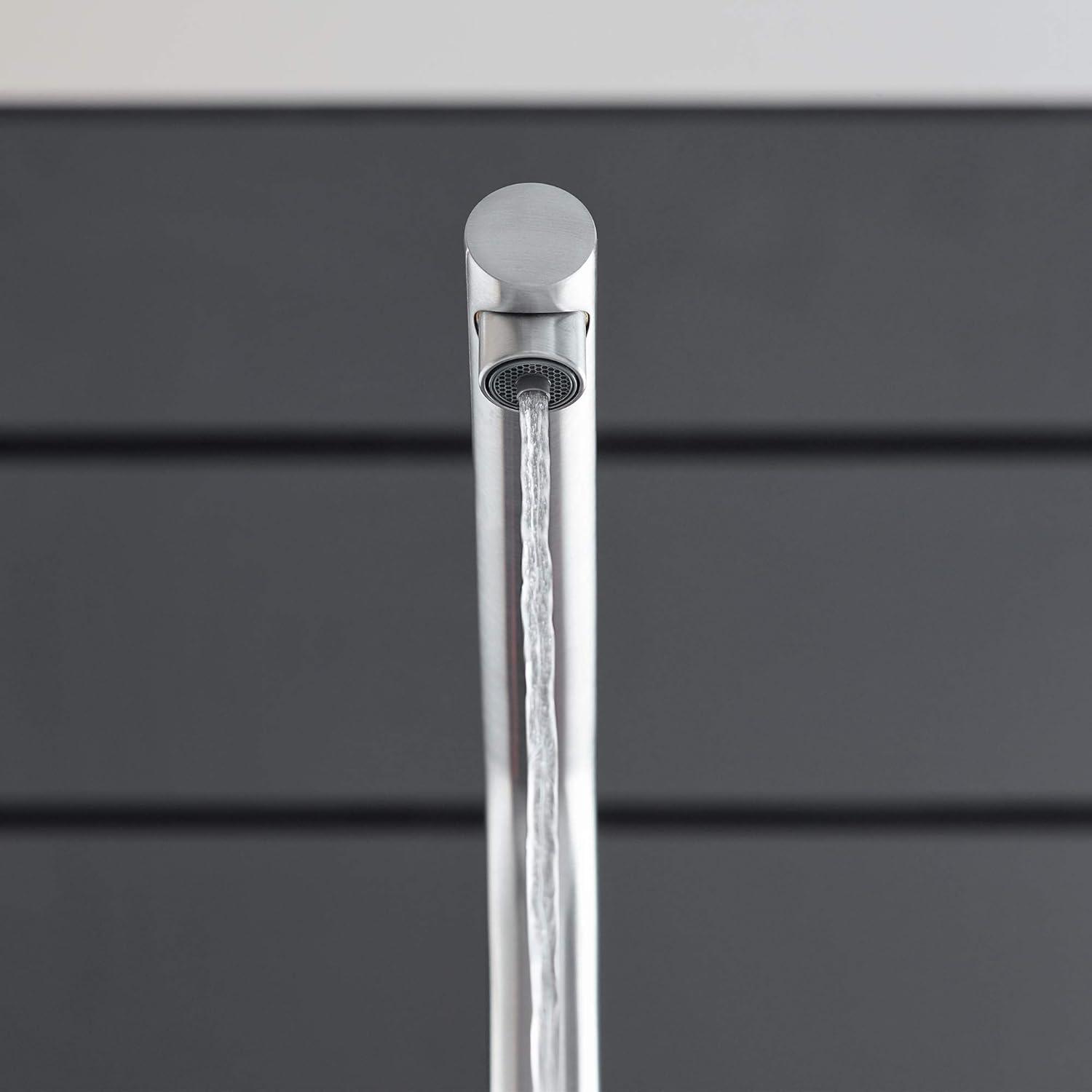 Blue Pull Out Single Handle Kitchen Faucet with Accessories