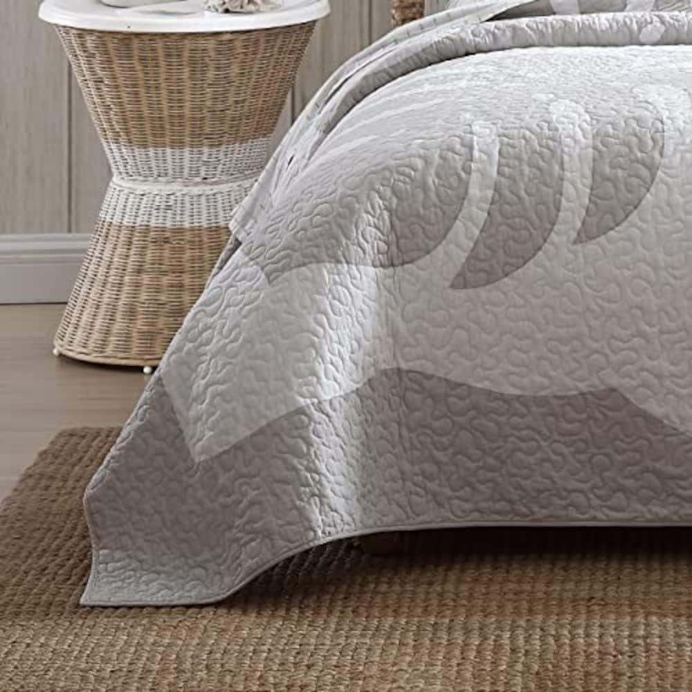 Molokai Gray Reversible Cotton King Quilt Set