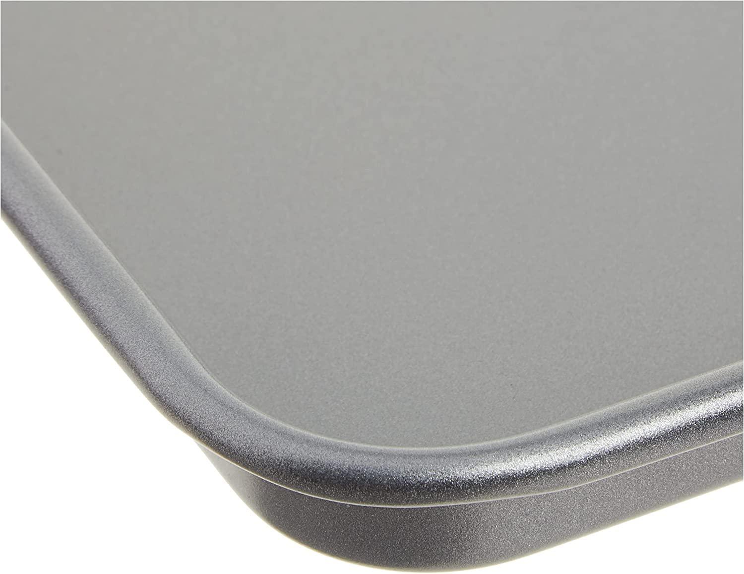 Cuisinart Cuisinart Chef's Classic Nonstick Two-Tone Metal 15" Baking Sheet