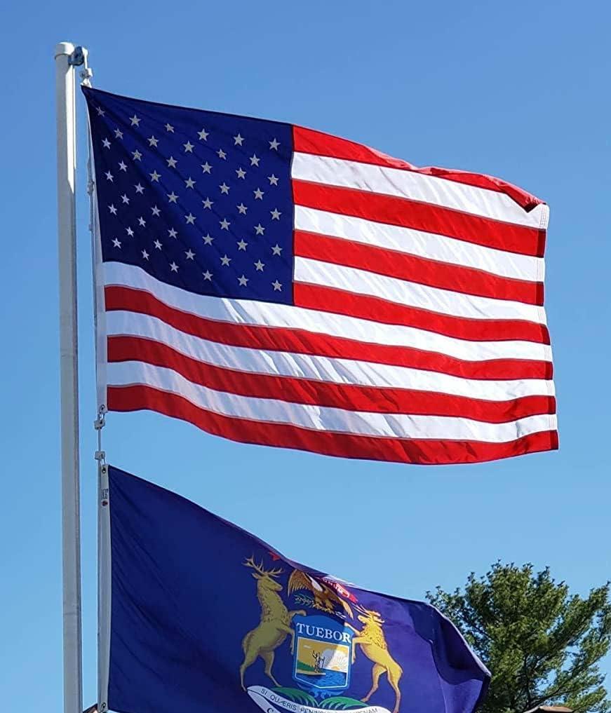 American flag USA flag 3x5FT-Embroidered Stars Flag Double Stitched Sewn Stripes Outdoors Indoors Heavy Duty flag Brass Grommets Banner