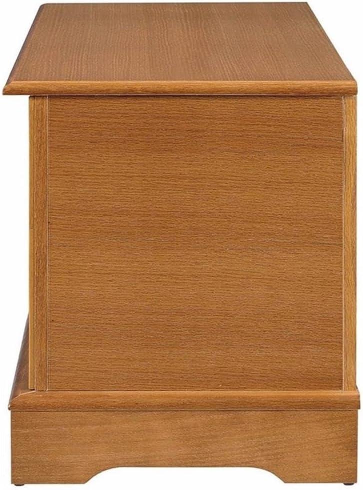 Bowery Hill Rectangular Traditional Wood Cedar Chest in Brown