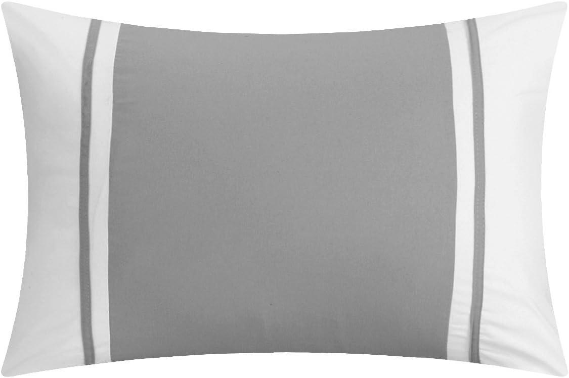 Luxurious White Queen Down Alternative Microfiber Bed in a Bag Set