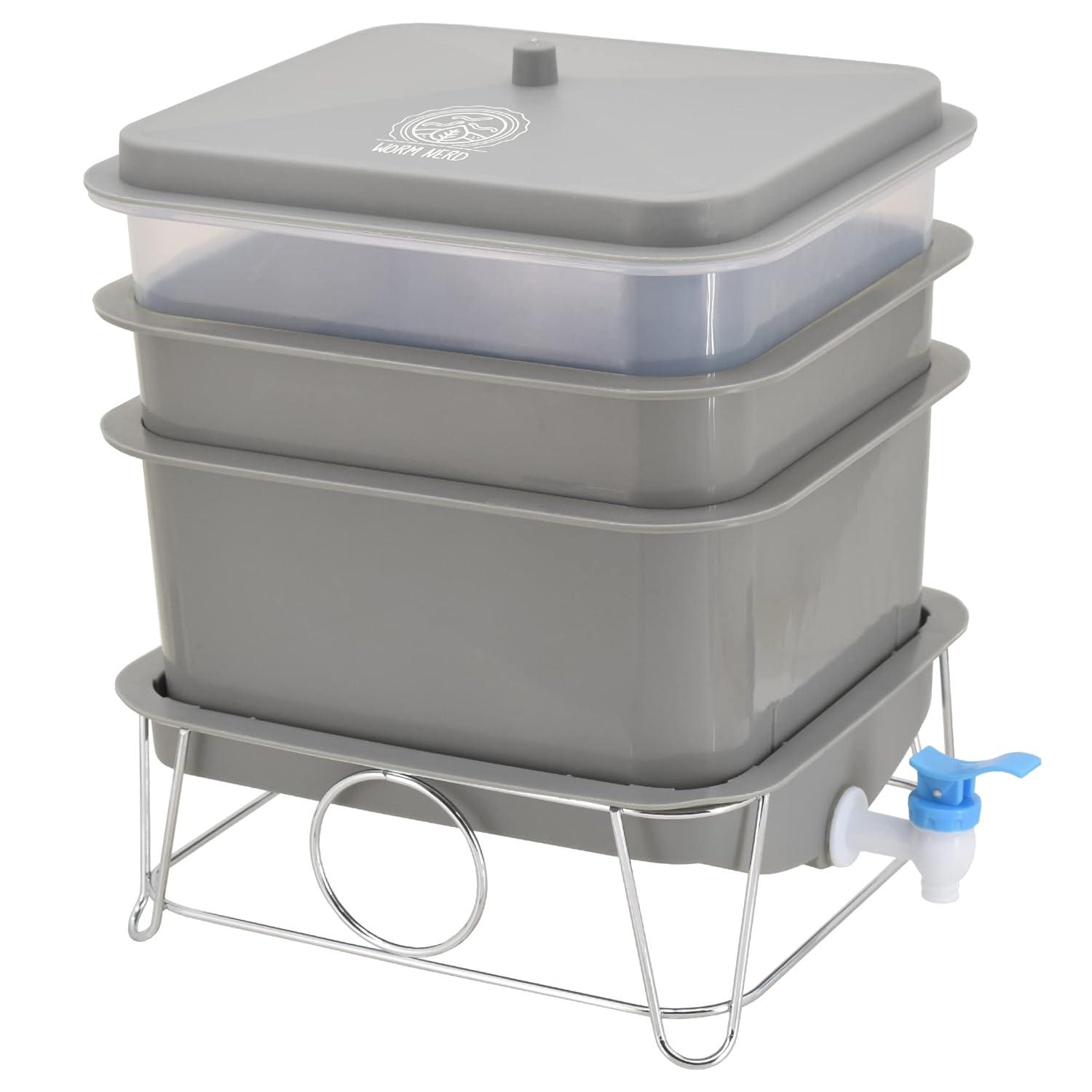 Arcadia Garden Products 4 Gallons Plastic Worm Bin with Latching Lid