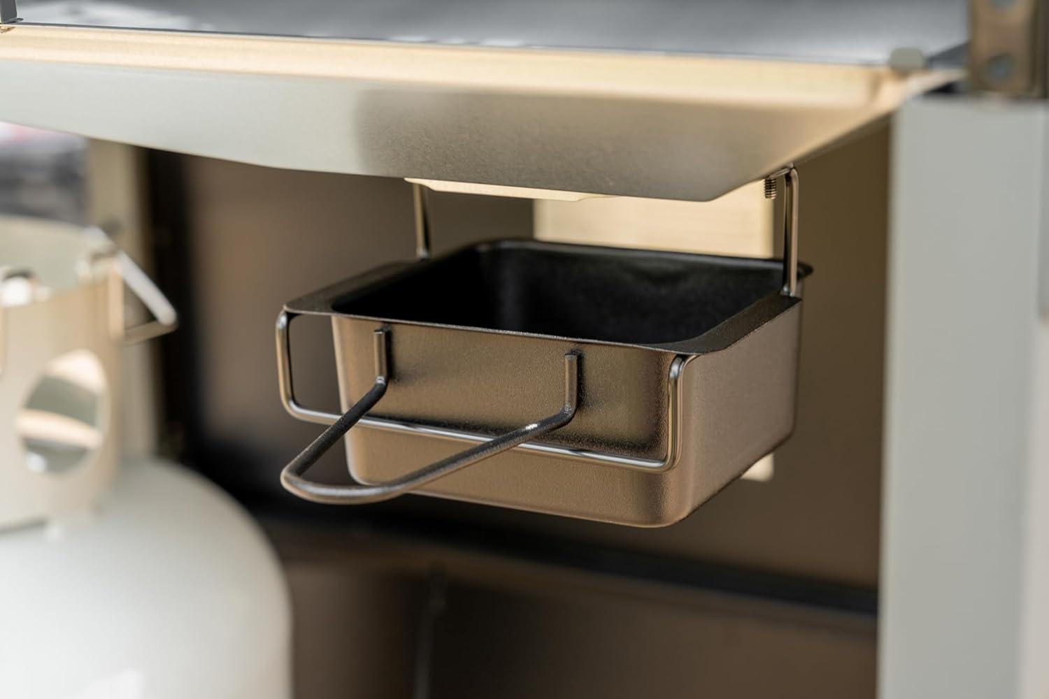 Megamaster 4 - Burner Freestanding Liquid Propane Gas Grill