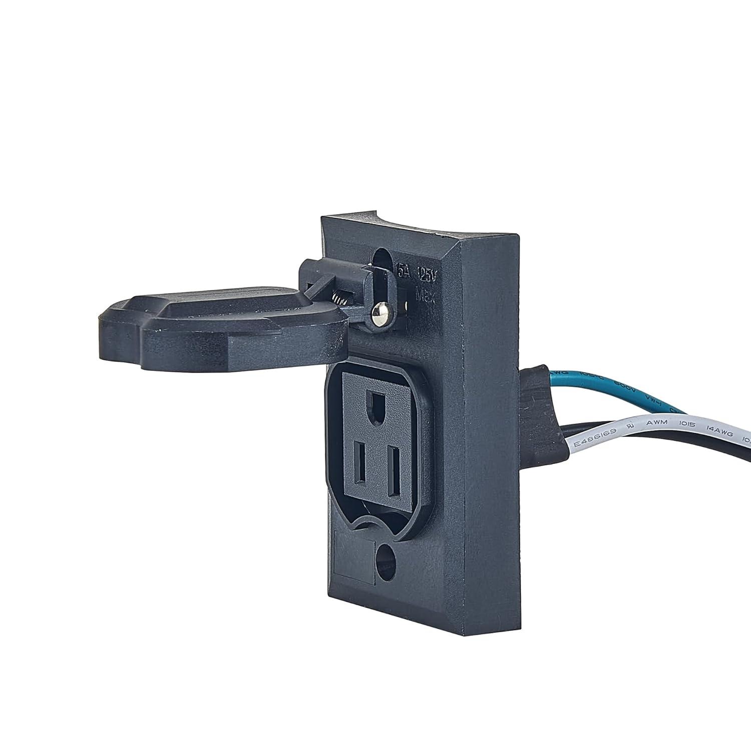 Design House,589812 Poste de Lámpara Tradicional para Exteriores con Brazo Cruzado de Plástico, Instalación de Enterramiento Directo, Toma de Corriente Incorporada y Sensor Fotocular Del Anochecer Al Amanecer en Negro