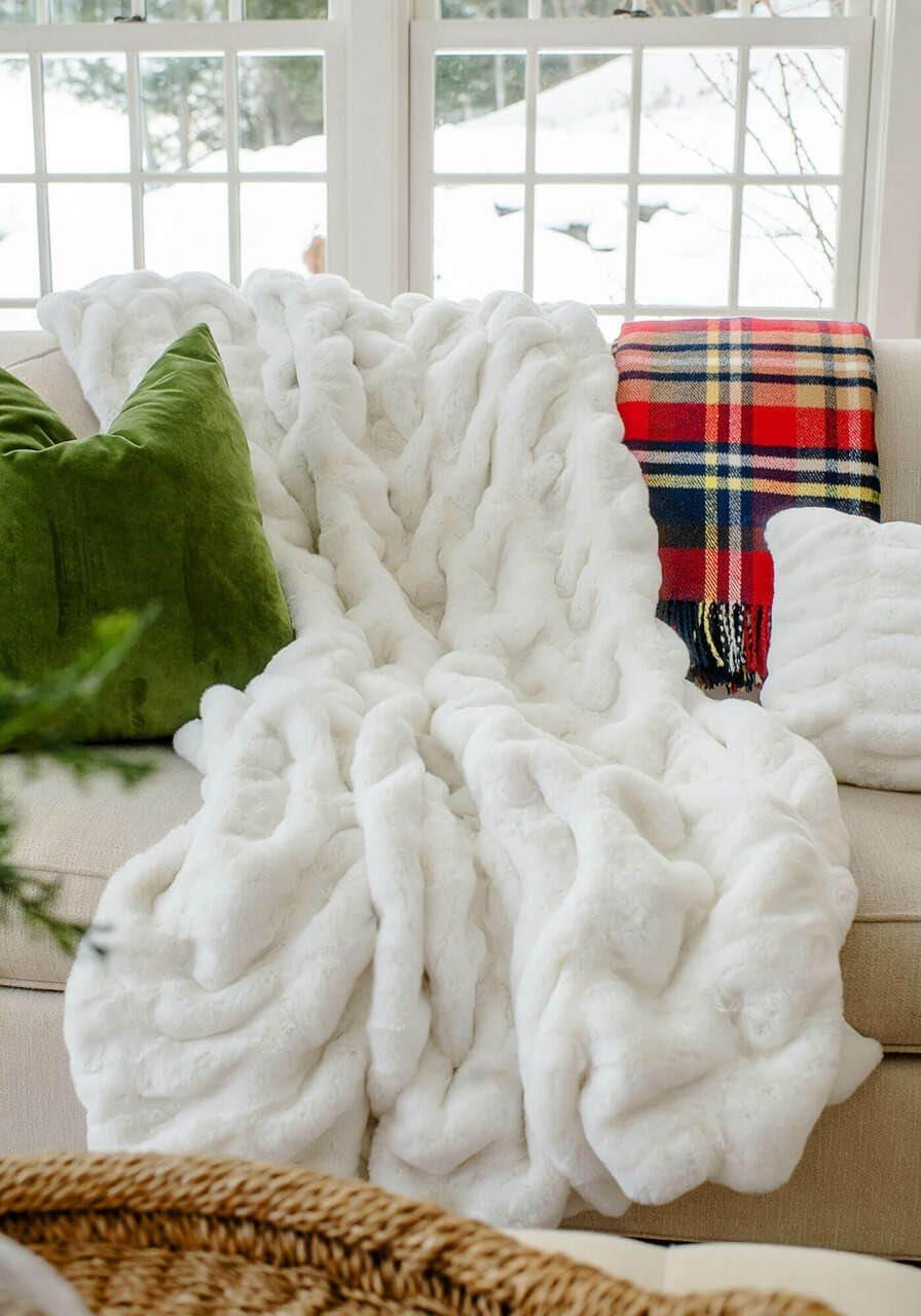 Donna Salyer's Fabulous-Furs Couture Collection Faux Fur Throw Snow Mink