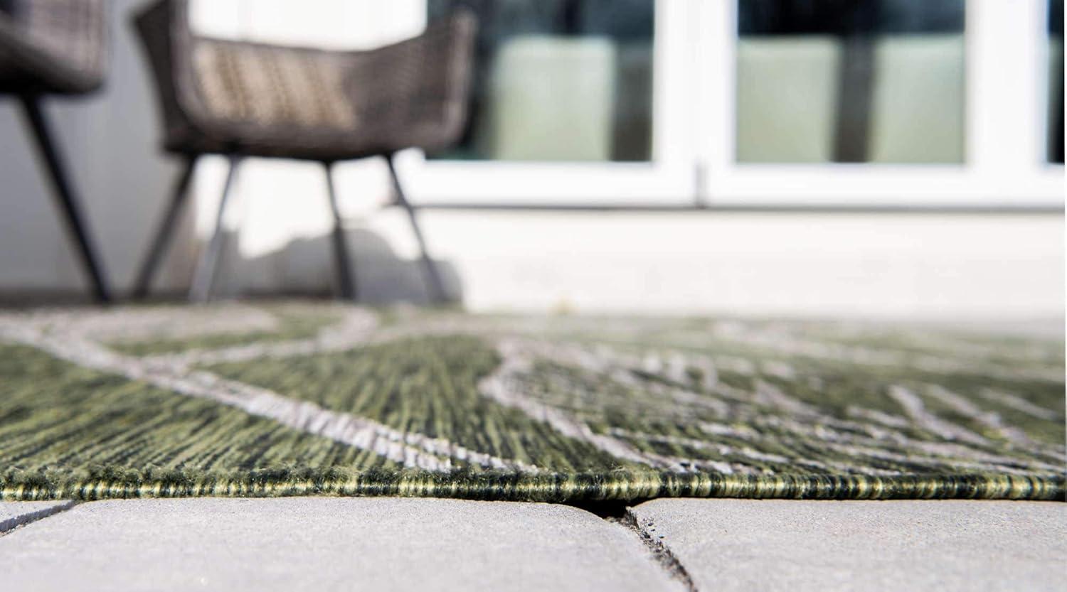 Unique Loom 5' 1 x 8' 0 Rectangle Indoor/Outdoor Botanical Green Area Rug