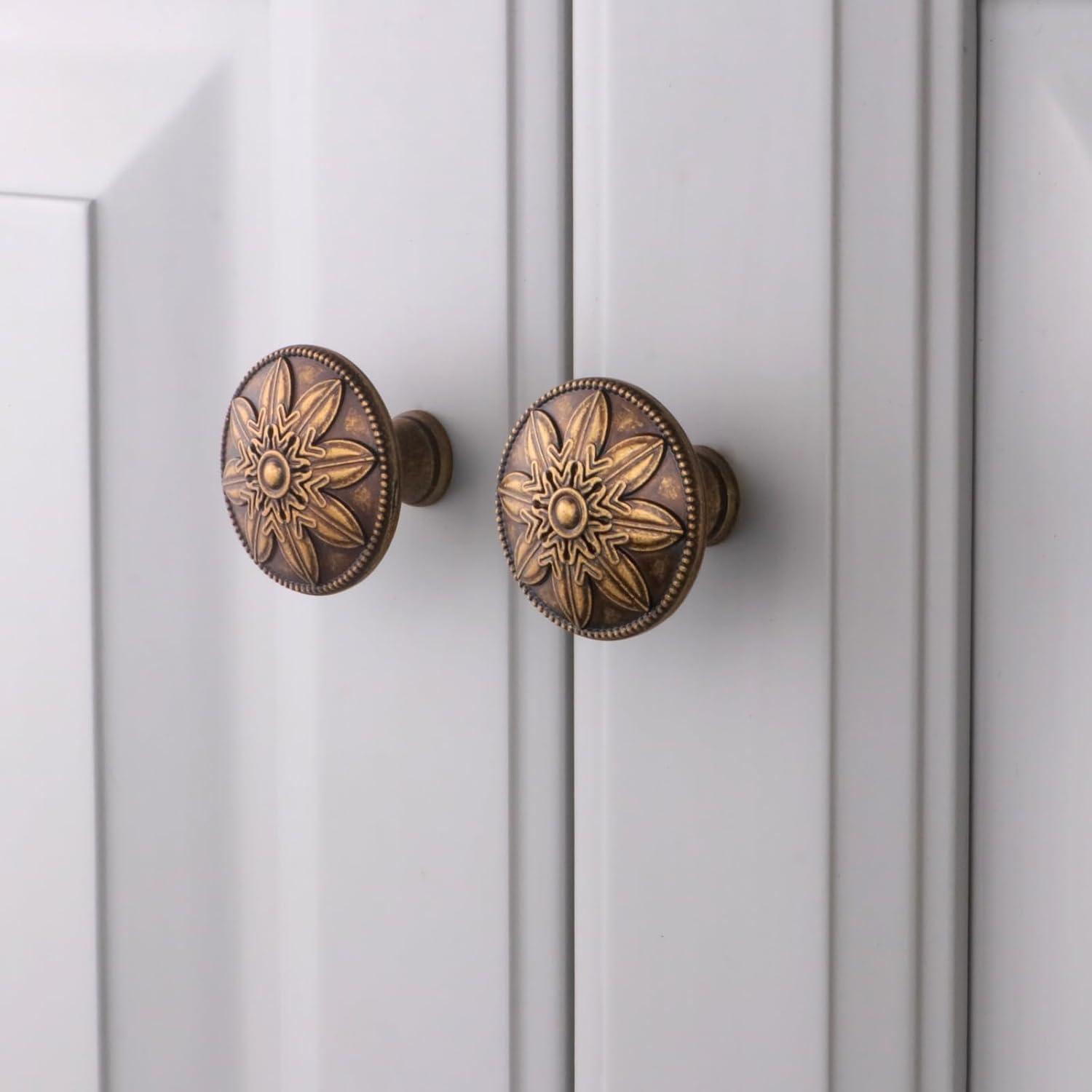 10 Pack Antique Brass Cabinet Knobs Vintage,1.4" Decorative Vintage Cabinet Hardware Handles for Cabinets and Drawers, Brass Kitchen Cabinet knobs Dresser Knobs Drawer Pulls