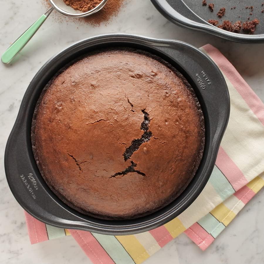 Wilton Wilton Advance Select Premium Non Stick 9 Inch Round Cake Pan