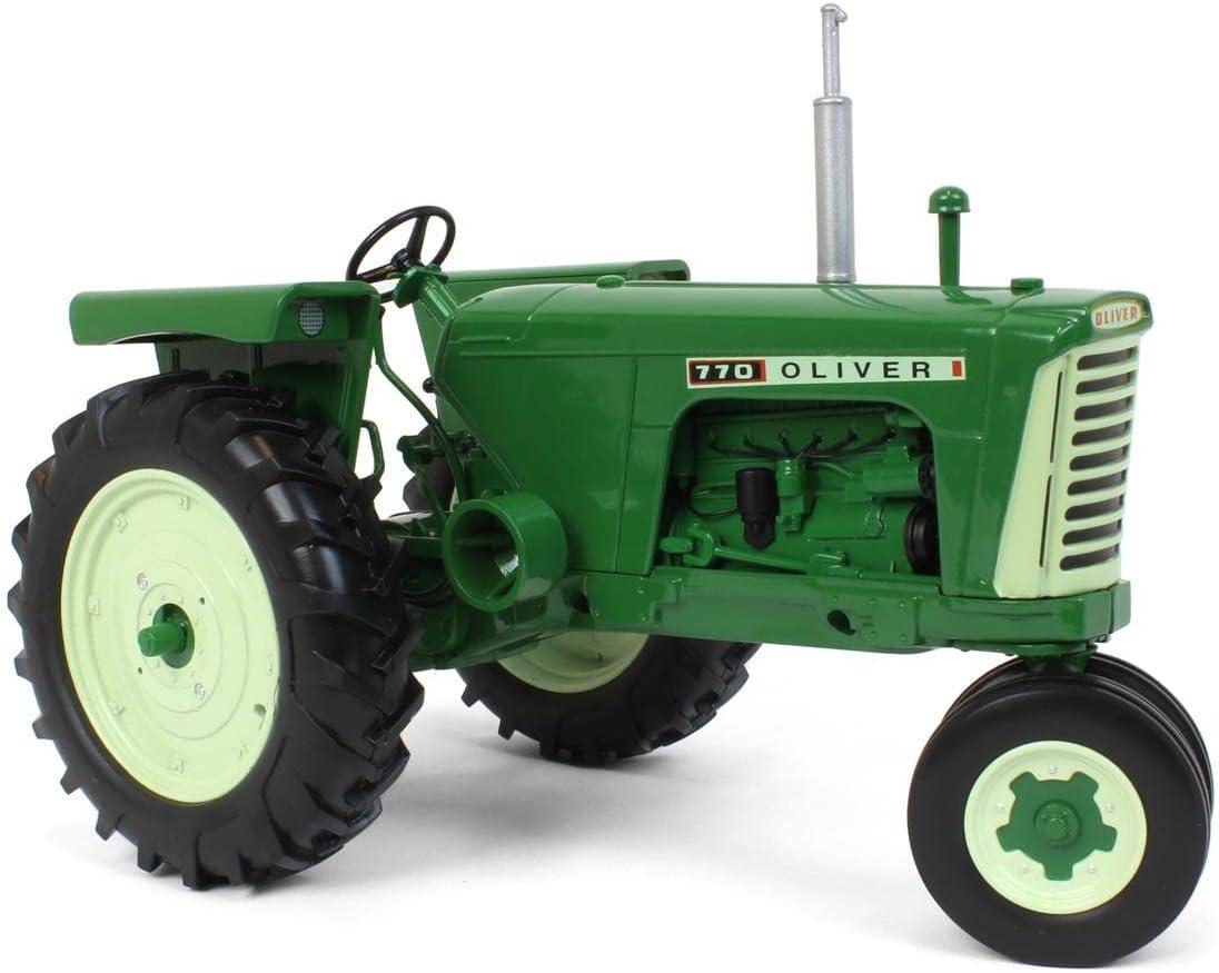 Oliver 770 Gas Narrow Front Tractor Green "Classic Series" 1/16 Diecast Model by SpecCast
