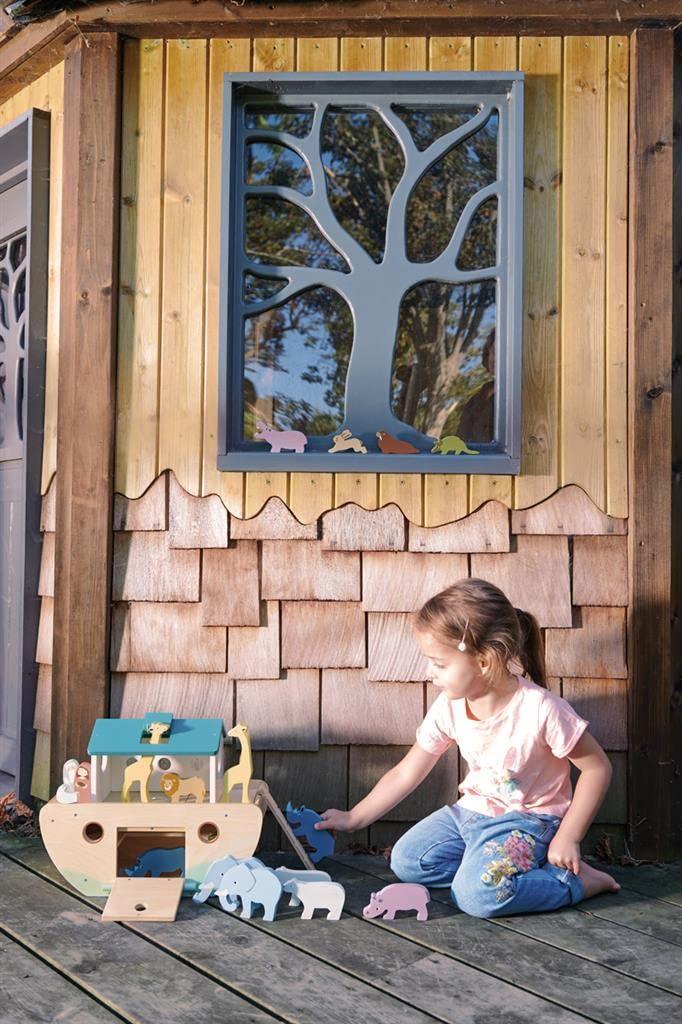 Tender Leaf Toys Noah’s Wooden Ark – Animal Shape Sorter – Christian Religion and Bible Story Based Educational Fun - Social, Creative, and Imaginative Play – Ages 3+