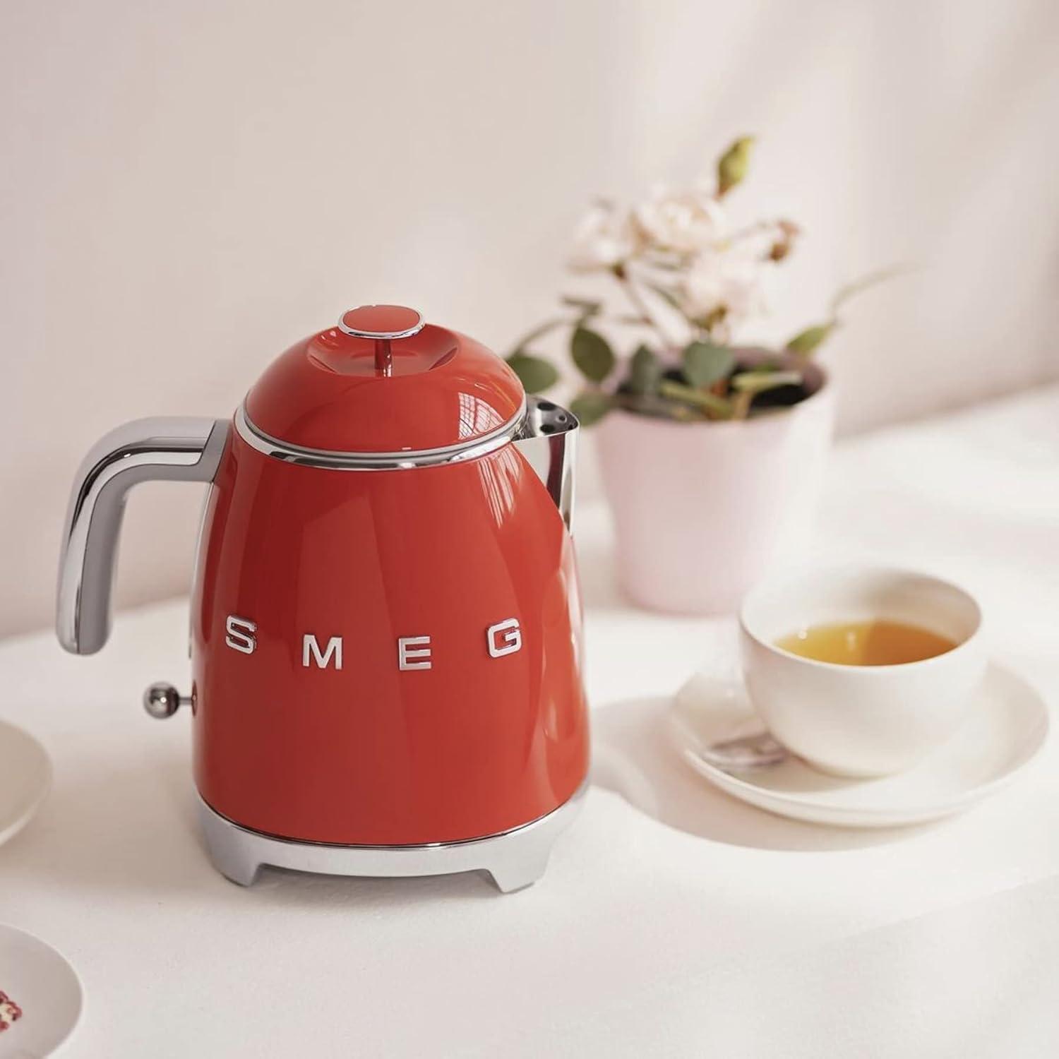 SMEG 50's Retro Style 3-Cup Mini Electric Kettle