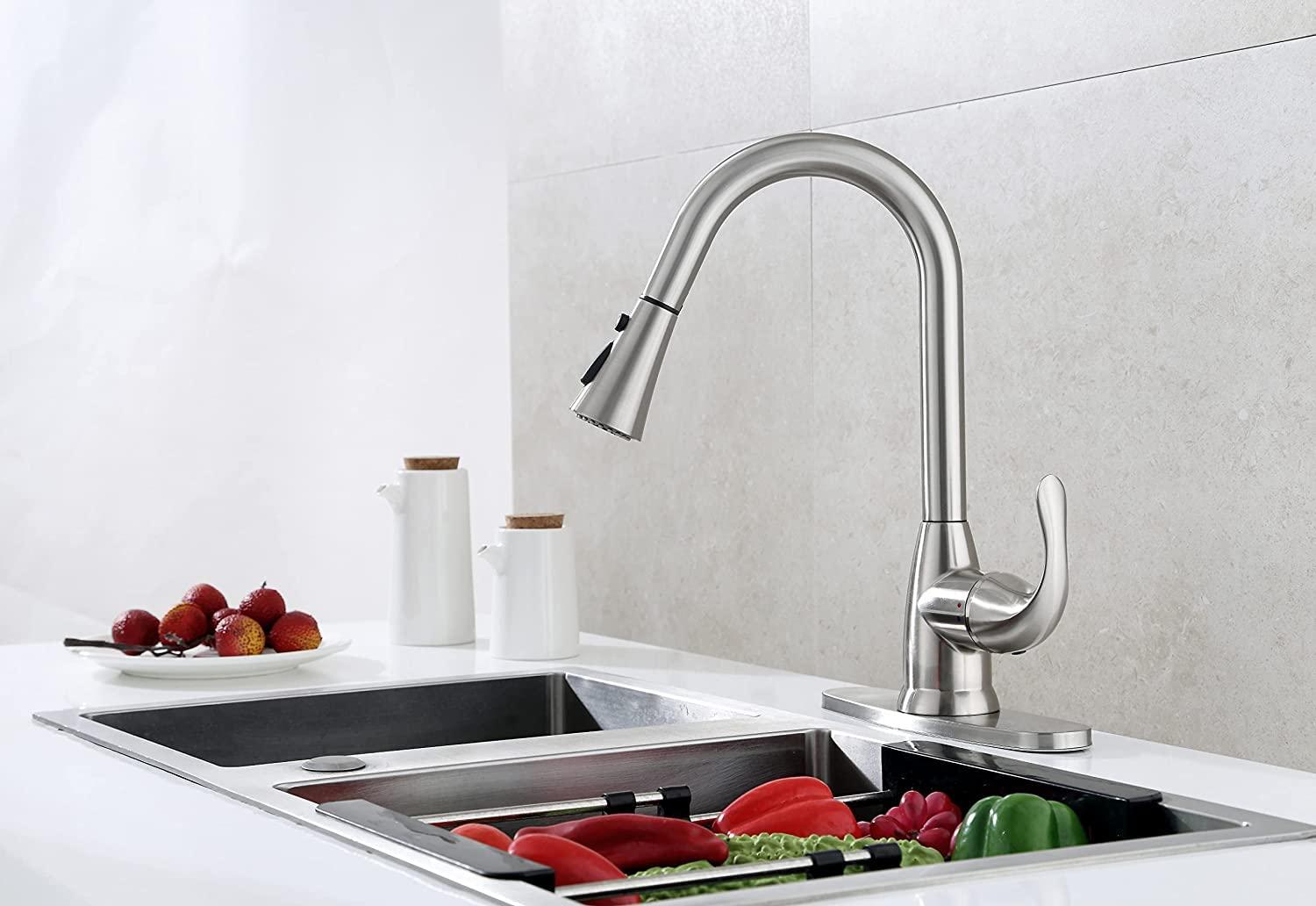 Frigidaire ALEXIS Pull Down Kitchen Faucet