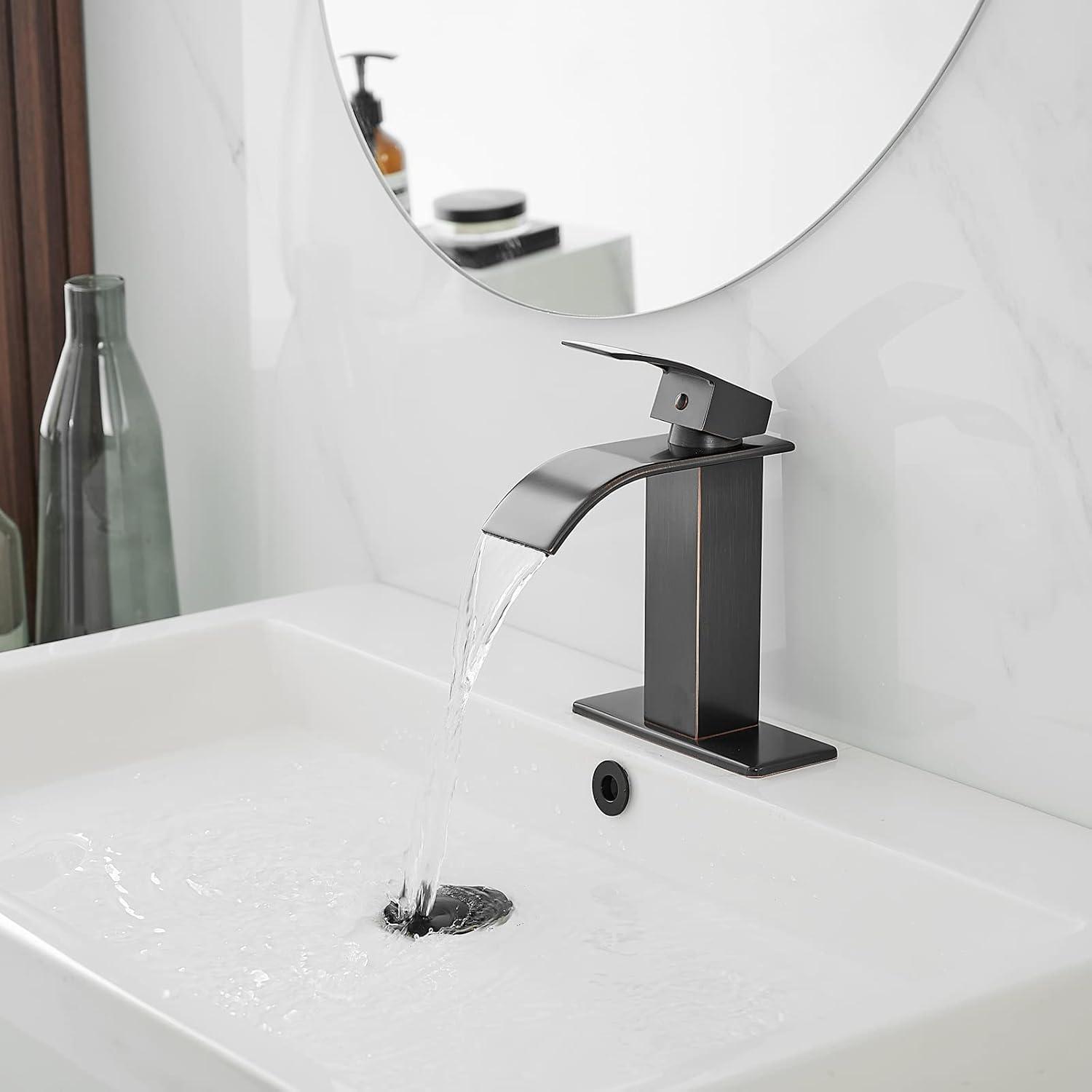 Single-Hole Single-handle Bathroom Faucet with Drain Assembly