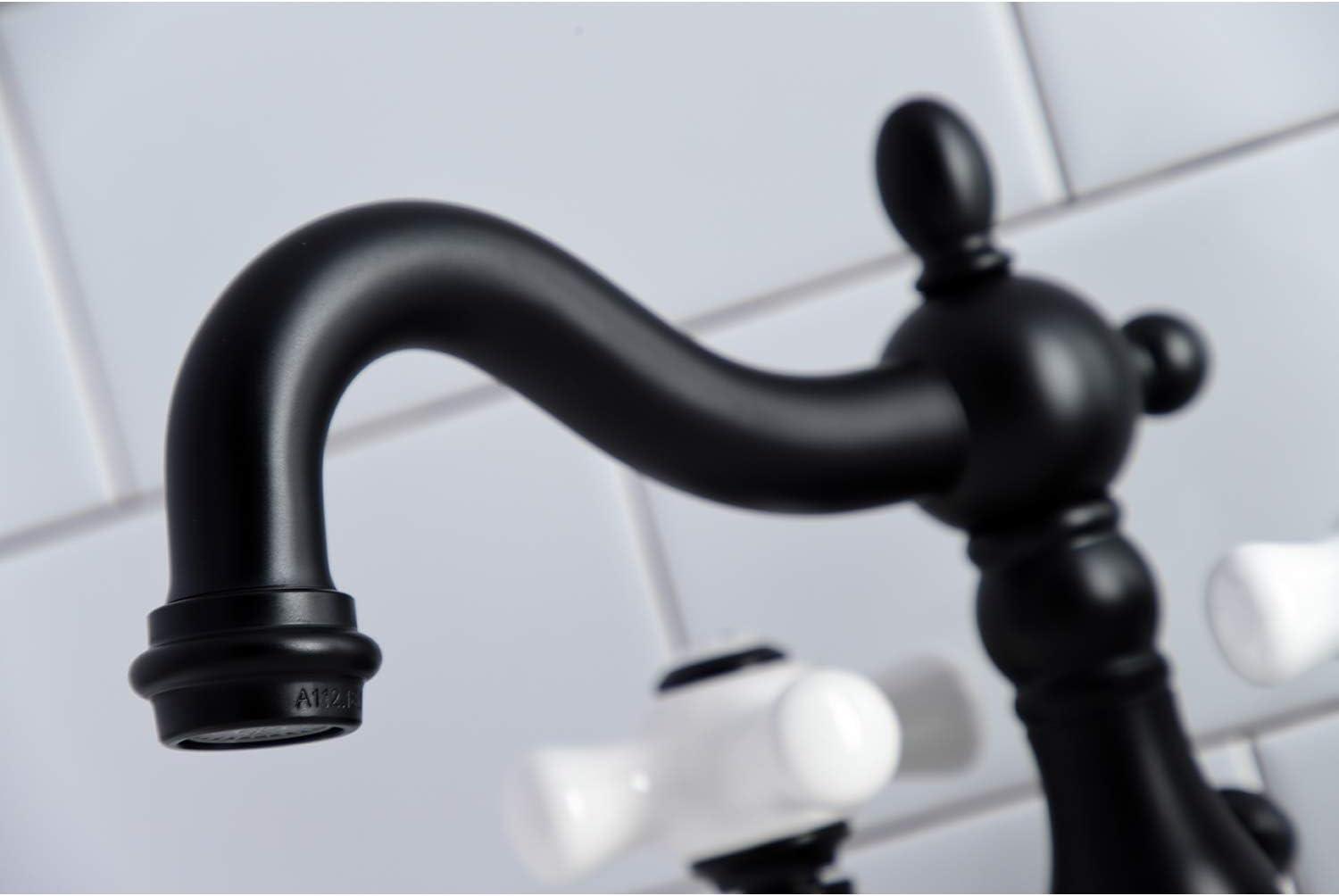 Heritage Centerset Bathroom Faucet with Drain Assembly