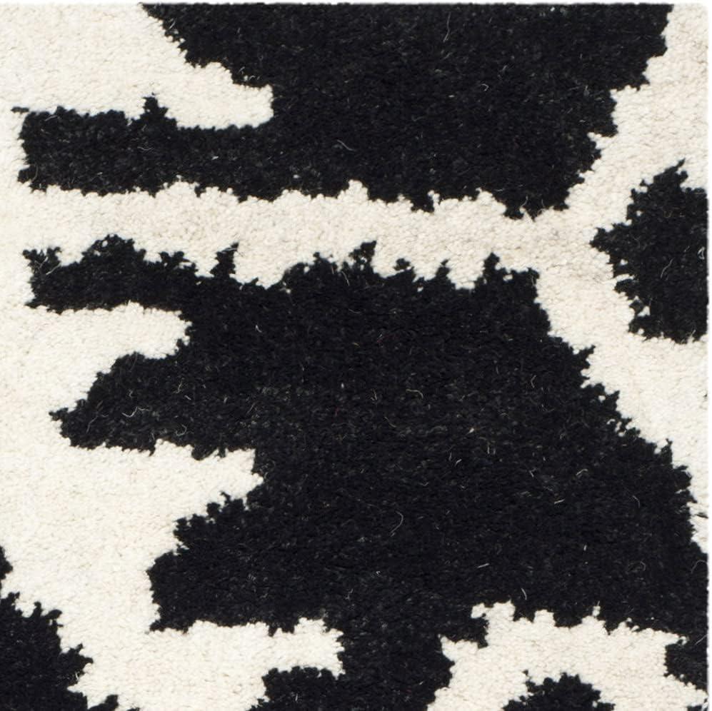Wyndham WYD323 Hand Tufted Indoor Accent Rug - Black/Ivory - 2'6"x4' - Safavieh.