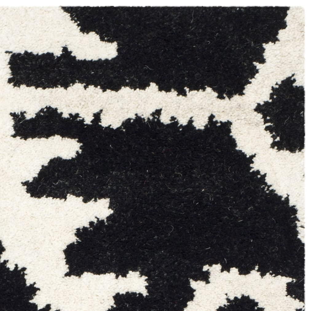 Wyndham WYD323 Hand Tufted Indoor Accent Rug - Black/Ivory - 2'6"x4' - Safavieh.