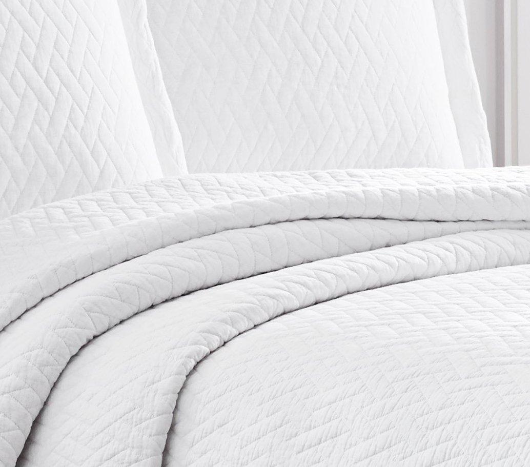 Tommy Bahama Home Tommy Bahama Raffia Solid Cotton Reversible Quilt Set