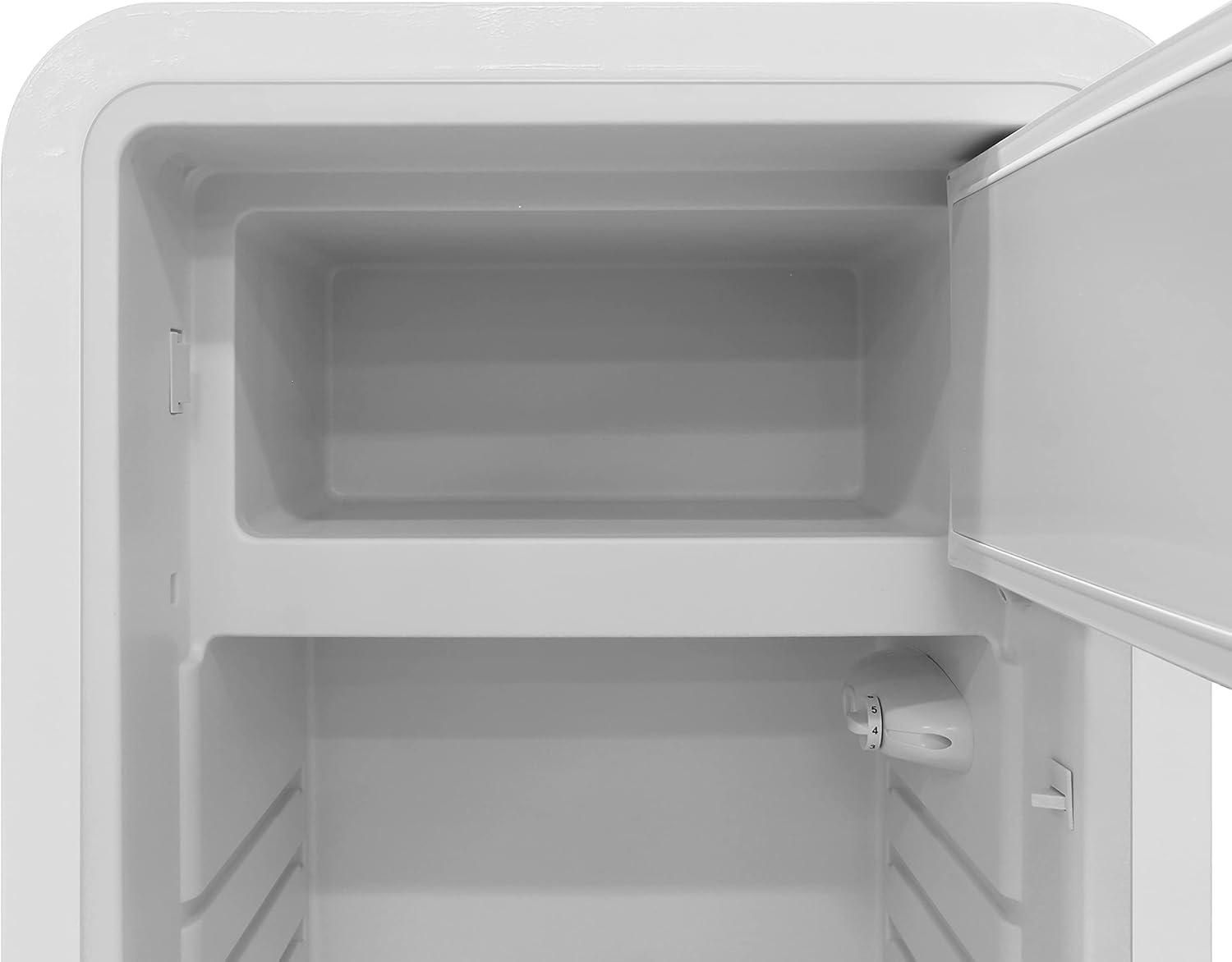 Brama 9.9-cu ft Counter-Depth Top-Freezer Refrigerator ( White )