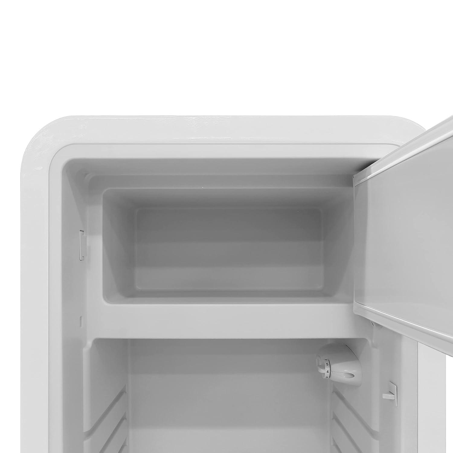 Brama 9.9-cu ft Counter-Depth Top-Freezer Refrigerator ( White )