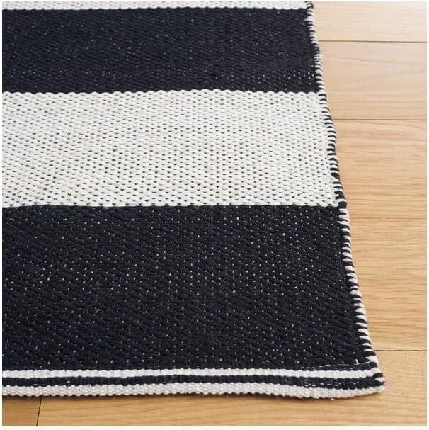 Montauk MTK705 Hand Woven Area Rug - Black/Ivory - 3'x5' - Safavieh.