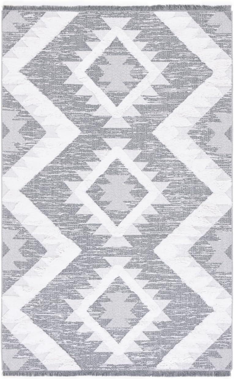 Ivory Nomadic Charm 4' x 6' Synthetic Flat Woven Area Rug