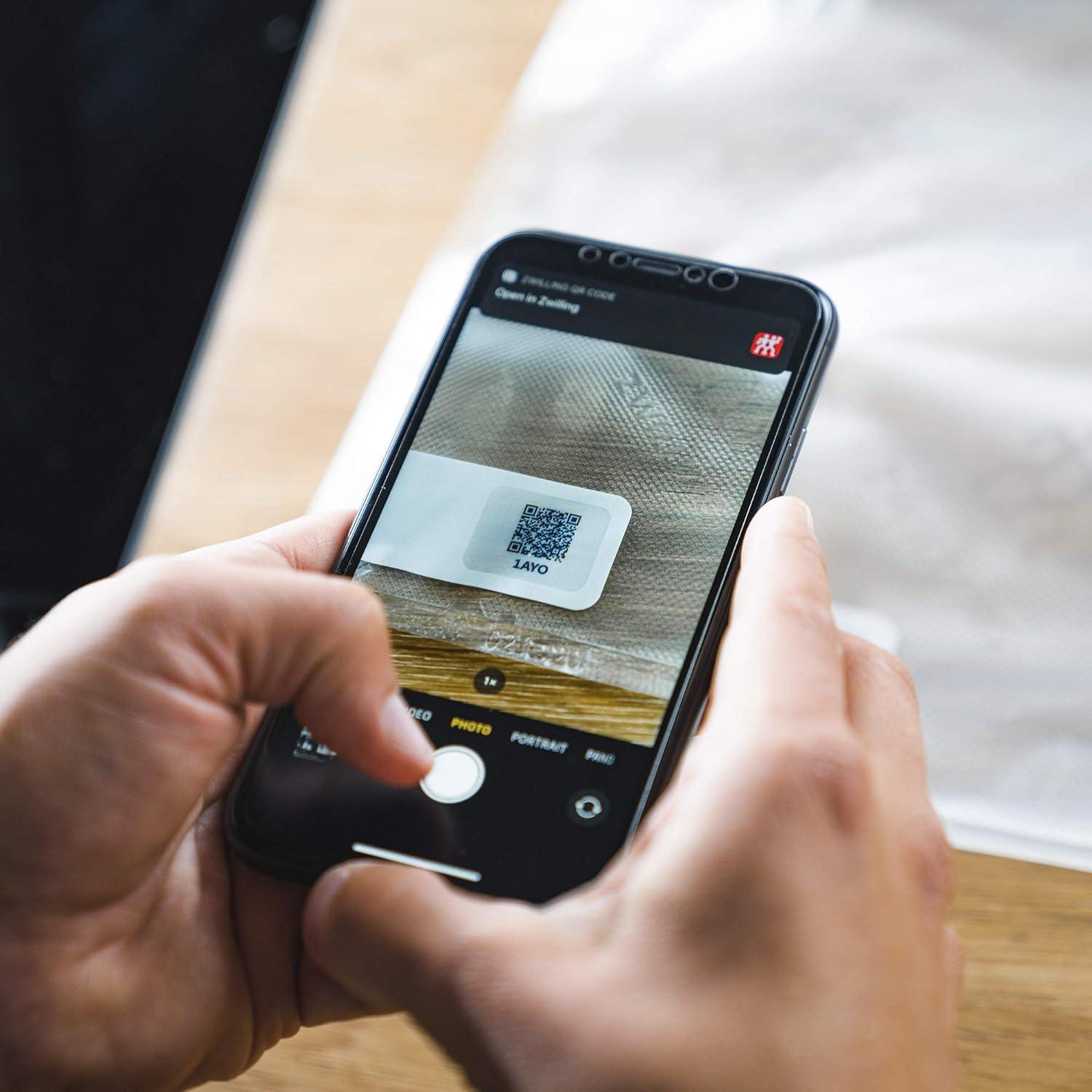 ZWILLING J.A. Henckels ZWILLING Fresh & Save Large Vacuum Sealer Bags, 2 1/4 Gallon, Reusable Sous Vide Bags, Meal Prep (Set of 3)