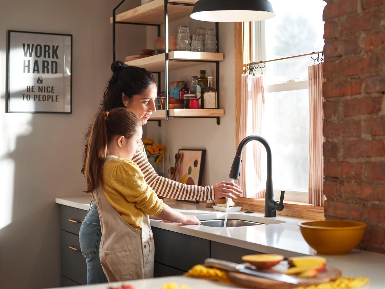 Haelyn Touchless Single-Handle Pulldown Sprayer Kitchen Faucet with MotionSense Wave and Power Clean