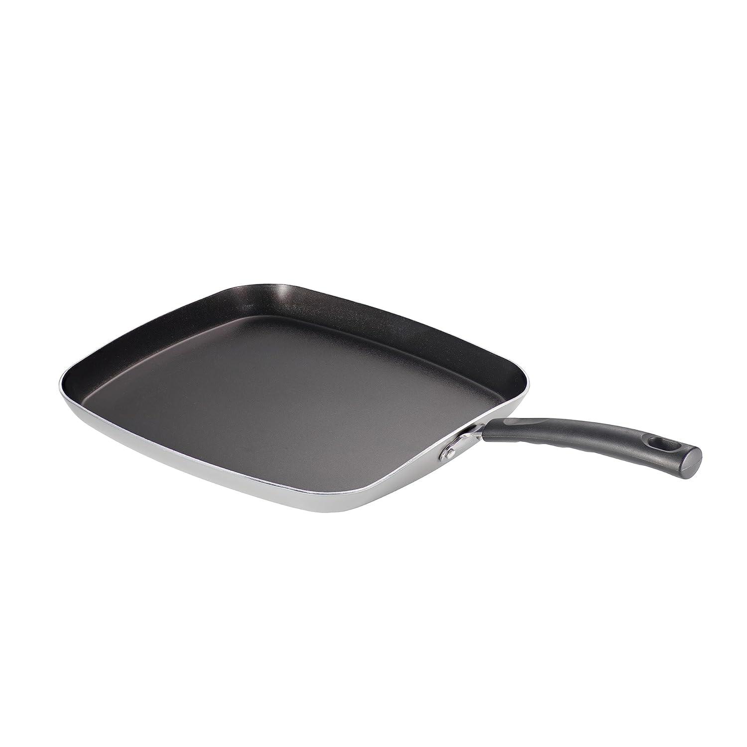 15-Piece Silver Nonstick Aluminum Cookware Set with Utensils