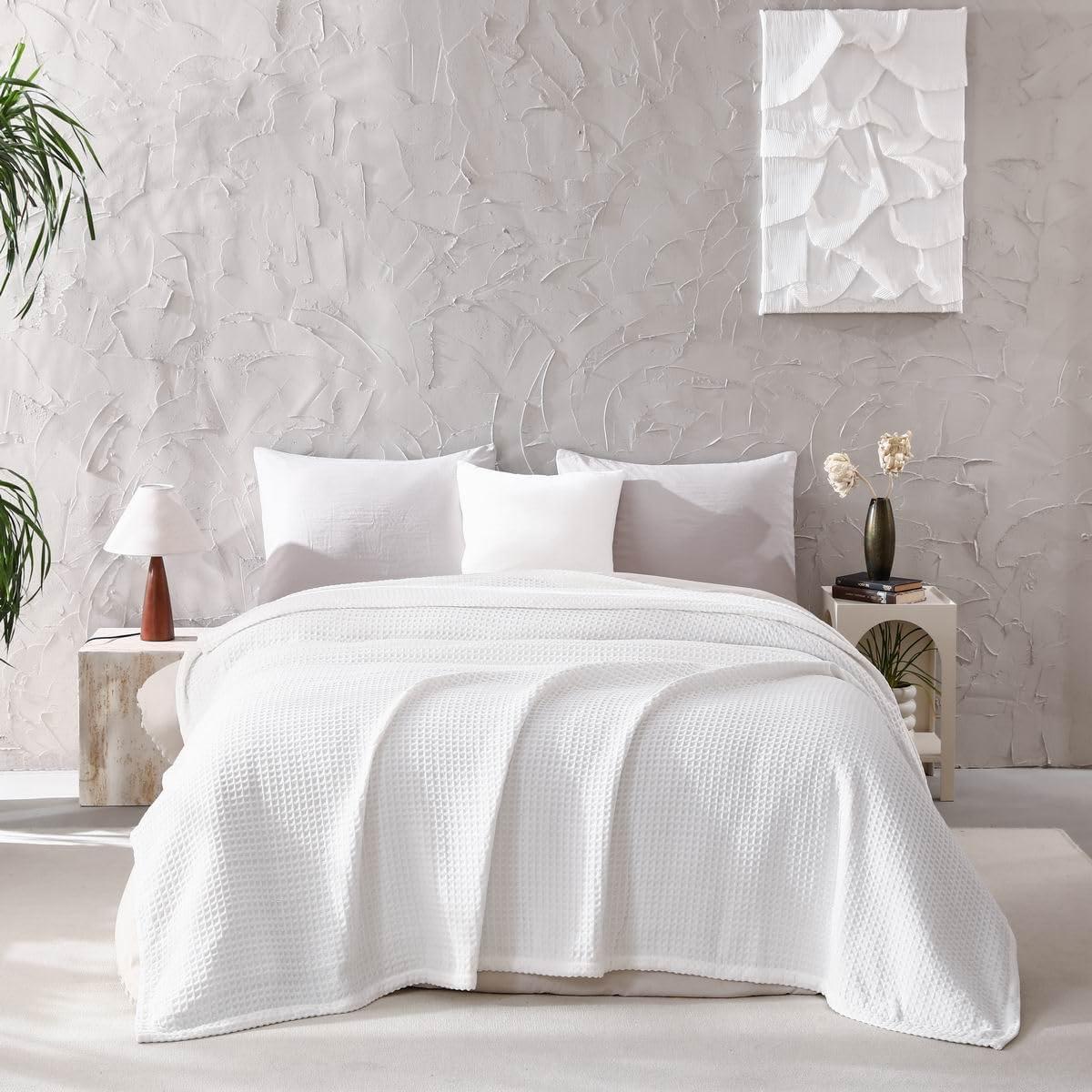 MeadowPark Fluffy Waffle Weave Polyester Chenille Bed Blanket