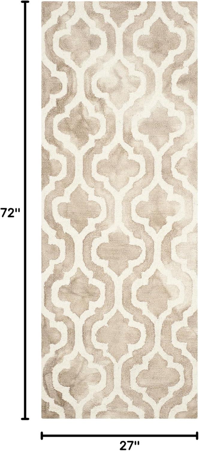 Dip Dye DDY537 Hand Tufted Indoor Runner - Beige/Ivory - 2'3"x6' - Safavieh