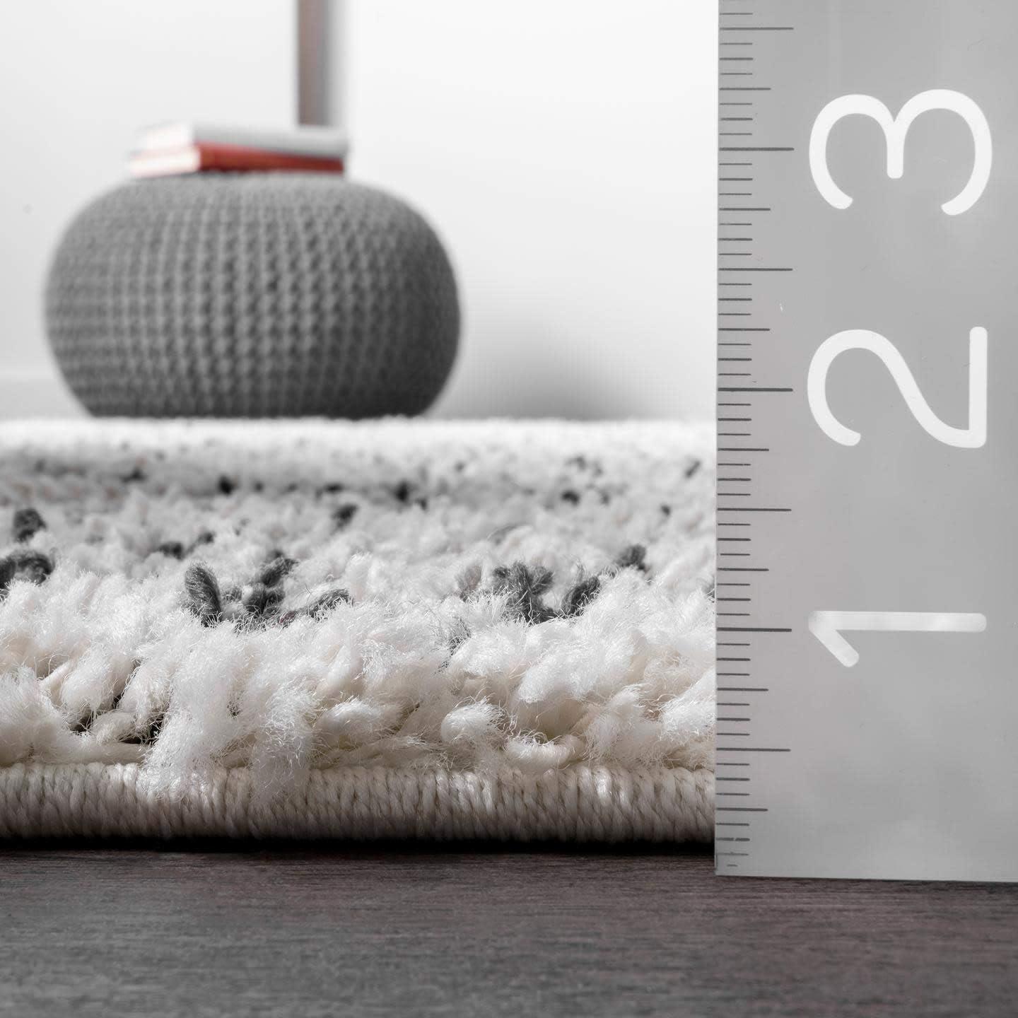 Nuloom Vasiliki Geometric 6 Round Shag Indoor Area Rug for Living Room Bedroom Dining Room Nursery, Off White/Charcoal