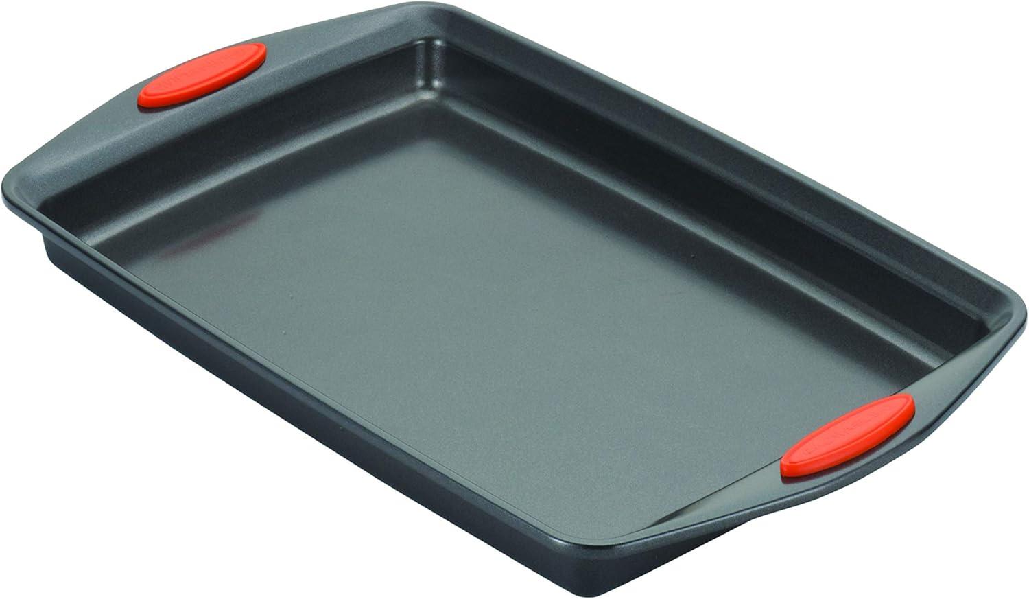 Rachael Ray 11-Inch by 17-Inch Yum-o! Nonstick Oven Lovin Crispy Baking Sheet/Cookie Pan, Gray with Orange Handles