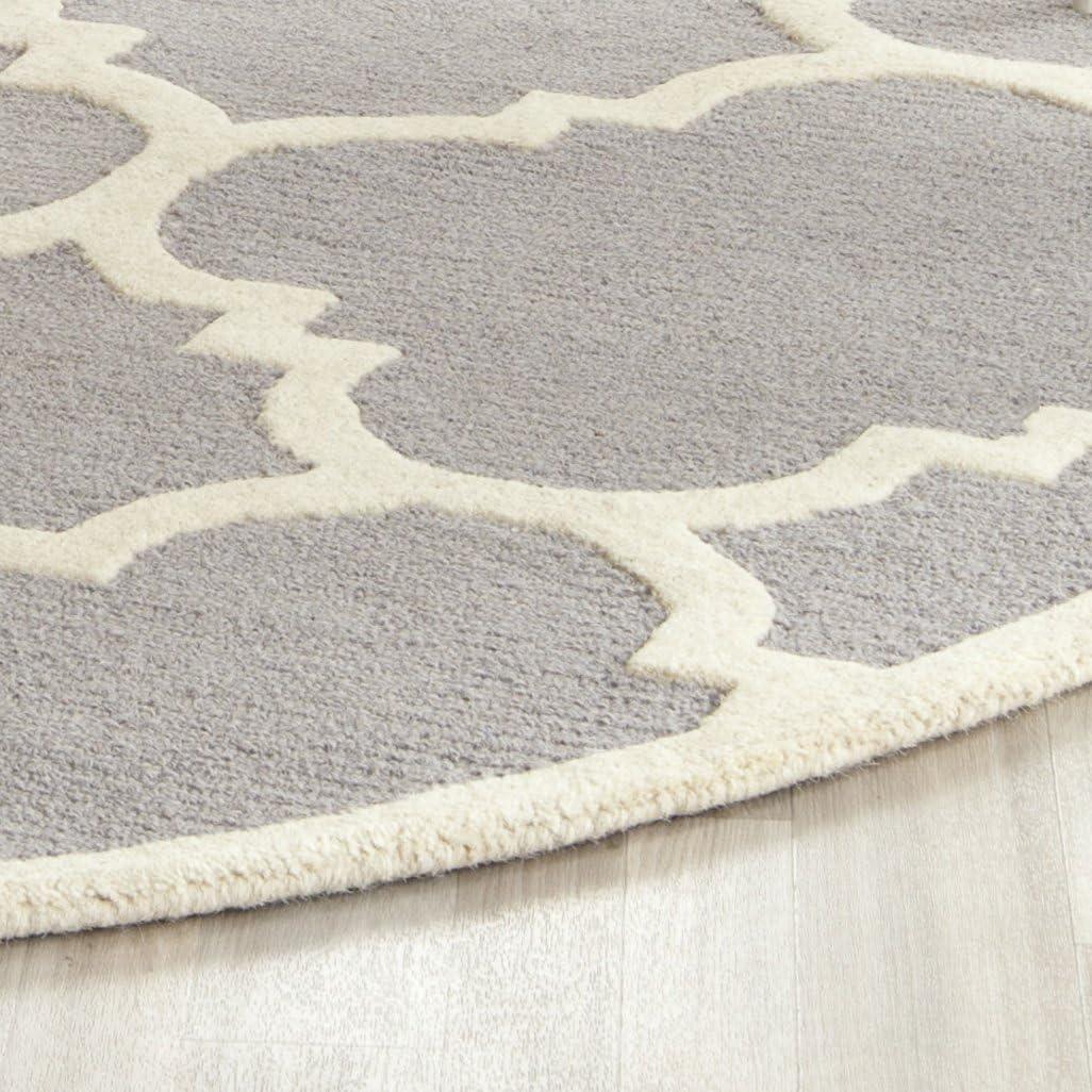 SAFAVIEH Cambridge Justine Geometric Quatrefoil Wool Area Rug, Silver/Ivory, 6' x 6' Round