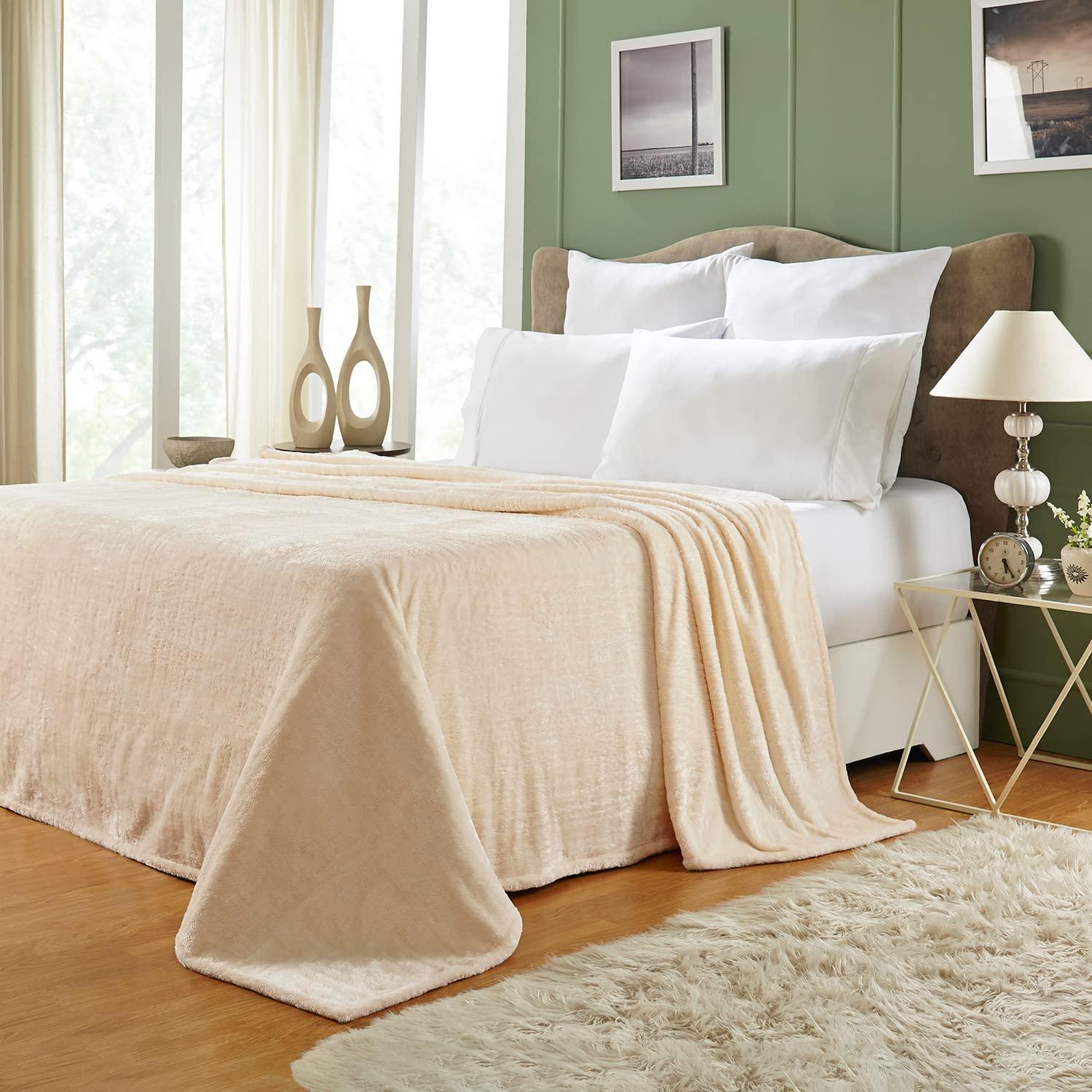 Superior Superior Solid Polyester Reversible All-Season Fleece Throws Blanket