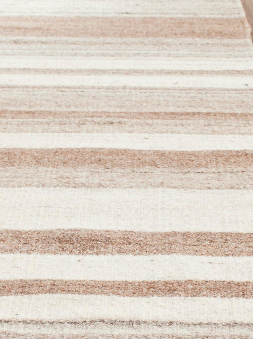 Dhurries DHU631 Hand Woven Flat Weave Area Rug Natural / Camel 4' X 6' - Safavieh.