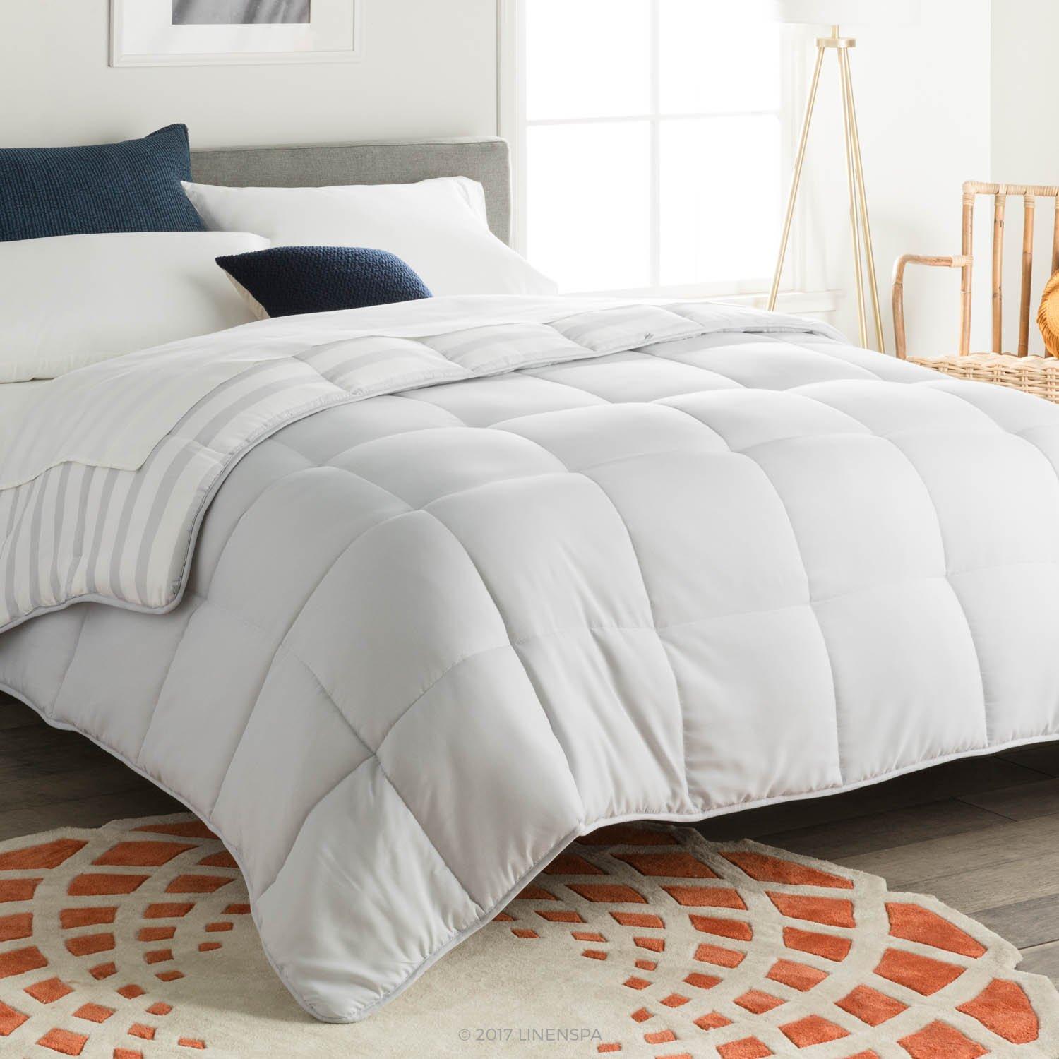 Linenspa Midweight Striped Comforter