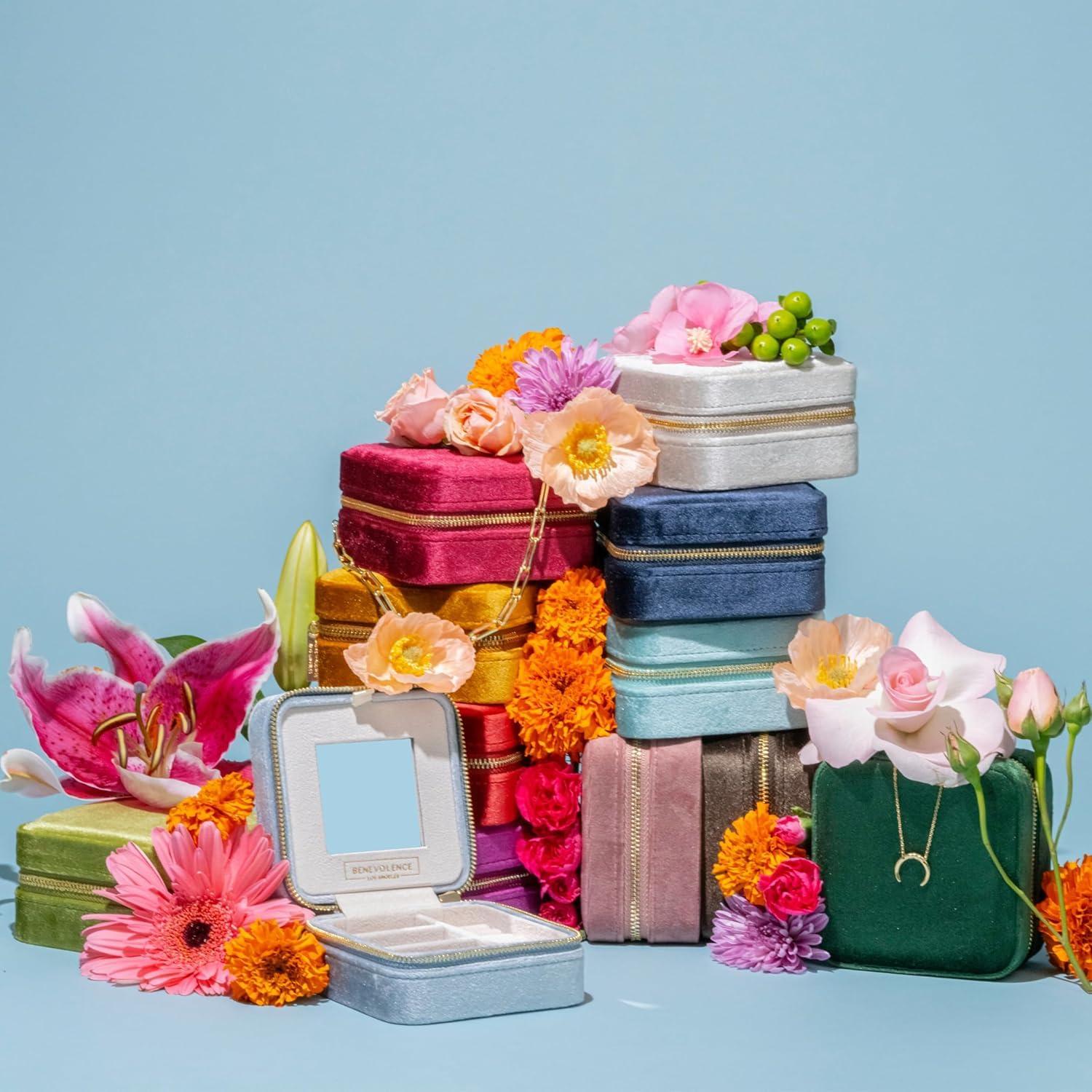 Benevolence LA Plush Velvet Square Travel Jewelry Box with Mirror- Mistletoe Green