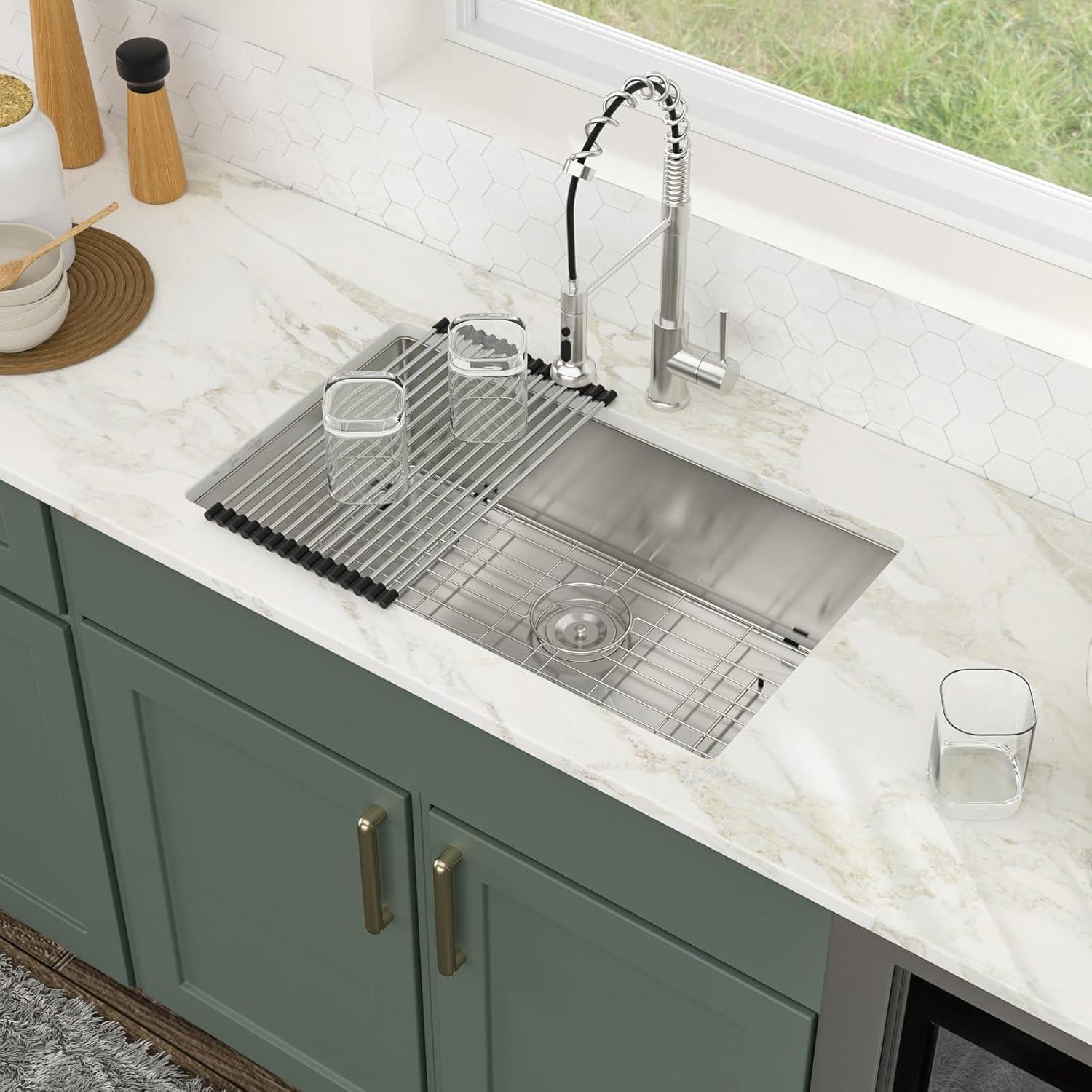 Sarlai 28'' L x 18" W Undermount Single Bowl Stainless Steel Kitchen Sink with Sink Grid and Basket Strainer SU2818R