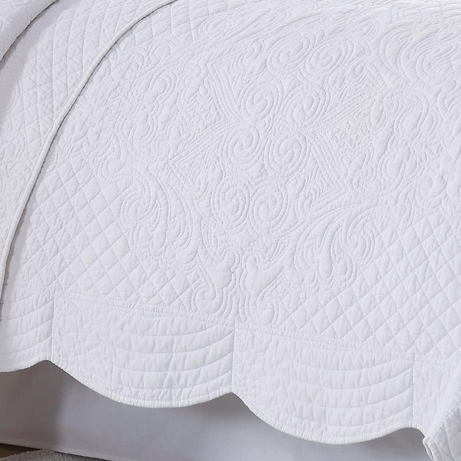 French Tile Scalloped Quilt Set Cotton Standard Quilt Set