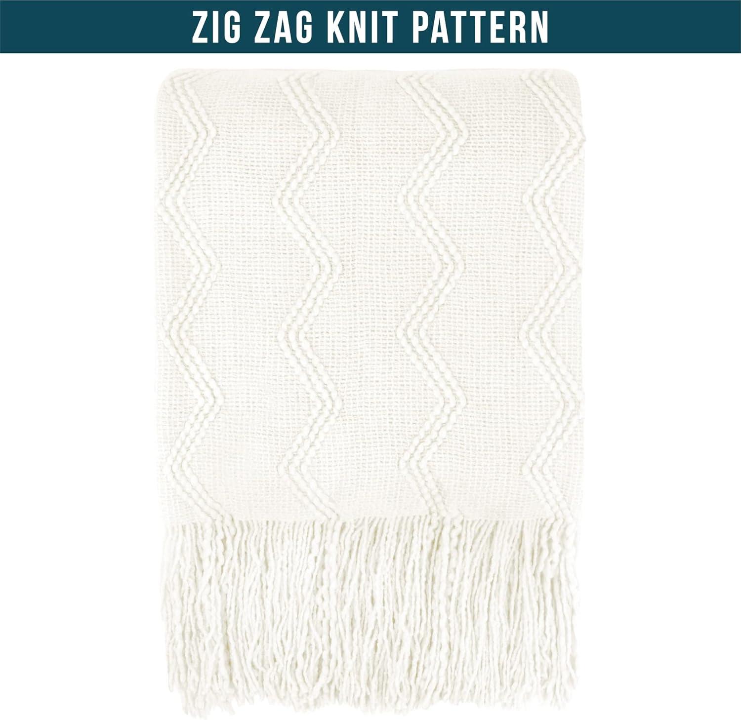 Pavilia Throw Blanket
