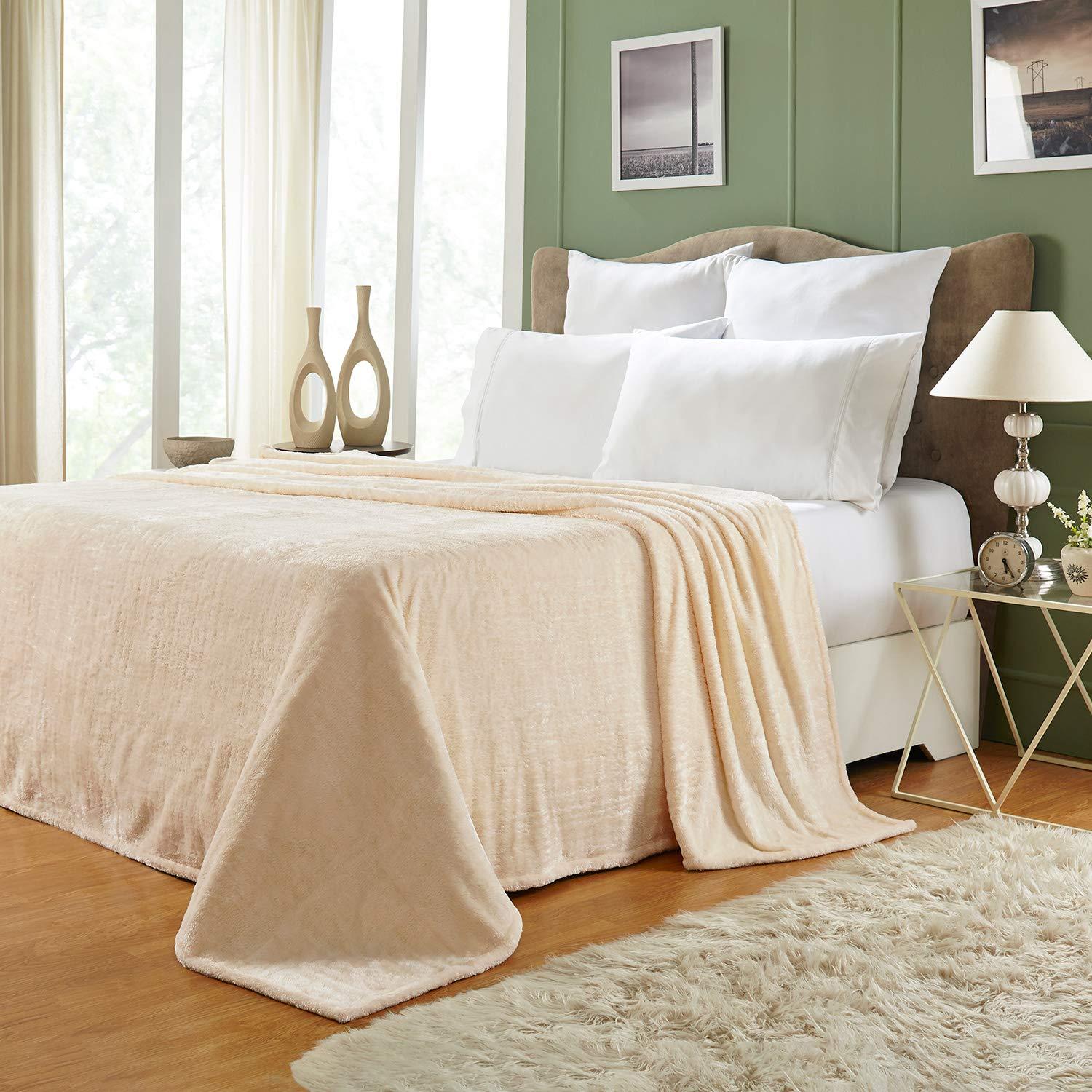 Superior Superior Solid Polyester Reversible All-Season Fleece Throws Blanket
