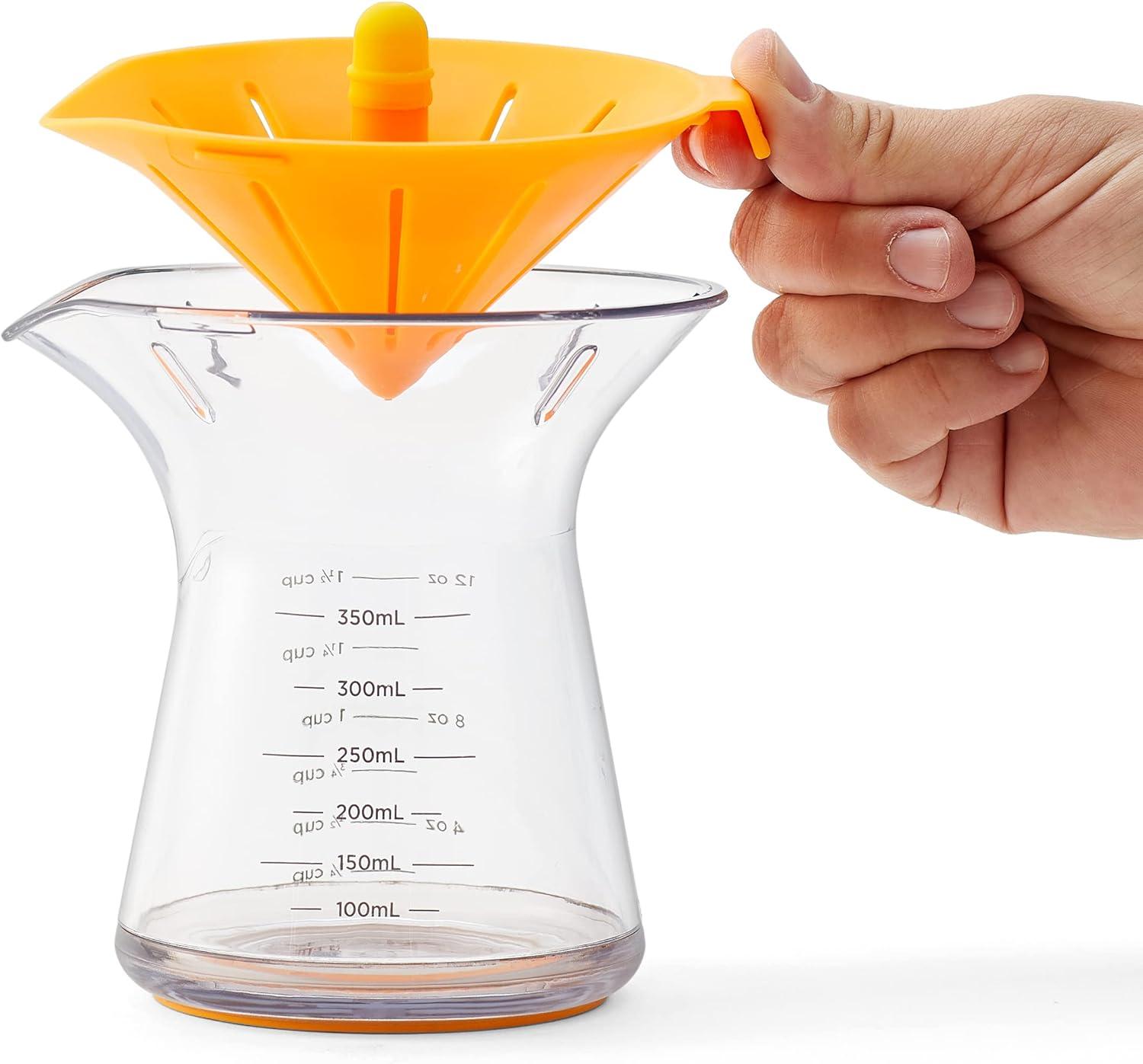 Manual Orange and Lemon Citrus Juicer with Glass Carafe