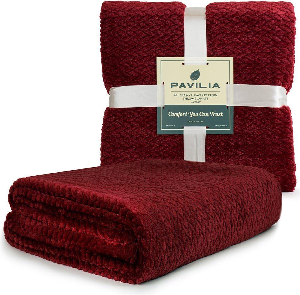 PAVILIA Lightweight Fleece Throw Blanket for Couch, Soft Warm Flannel Blankets for Bed