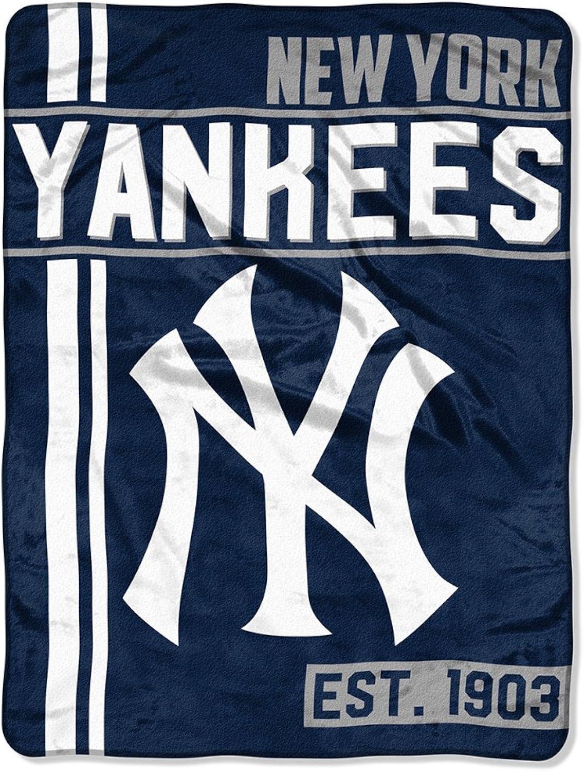 Yankees 46"x60" Super Plush Micro Raschel Throw Blanket